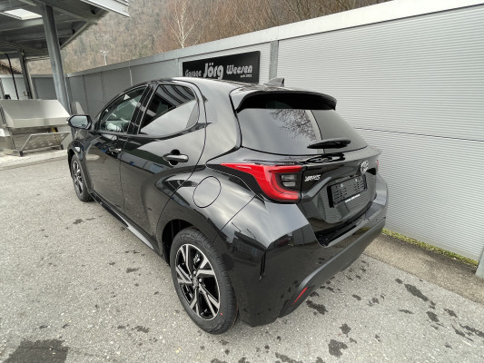 TOYOTA Yaris 1.5 Trend e-CVT-image-3