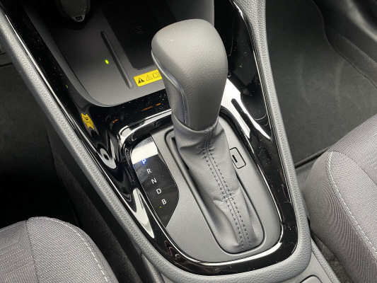 TOYOTA Yaris 1.5 Trend e-CVT-image-12