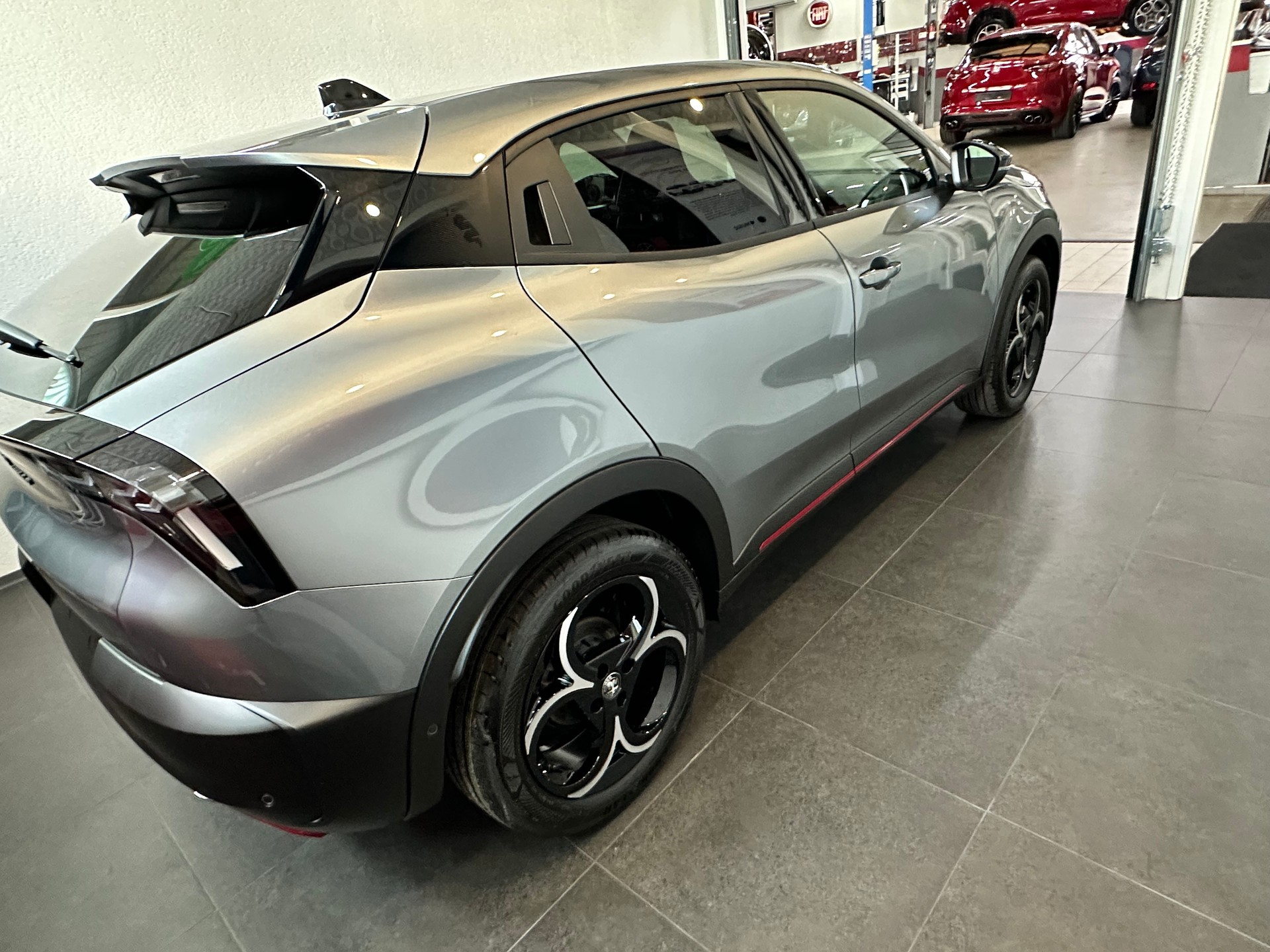 ALFA ROMEO Junior 1.2 48V Hybrid Speciale Pack-Sport-image-3