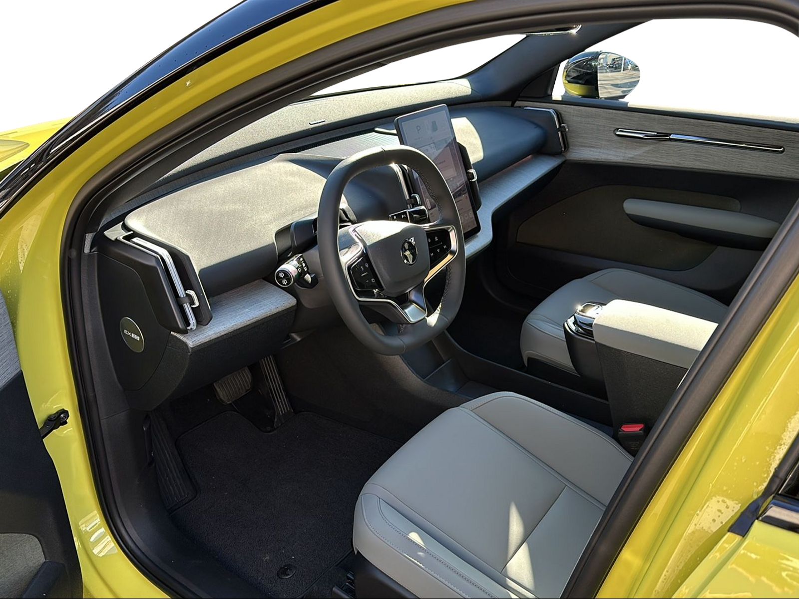VOLVO EX30 E60 Plus-image-8