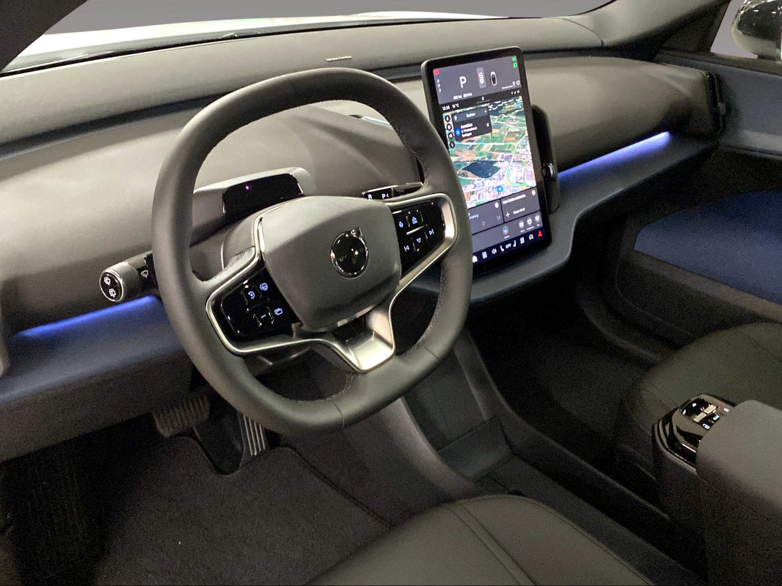 VOLVO EX30 E60 69kWh Twin Ultra Performance-image-7