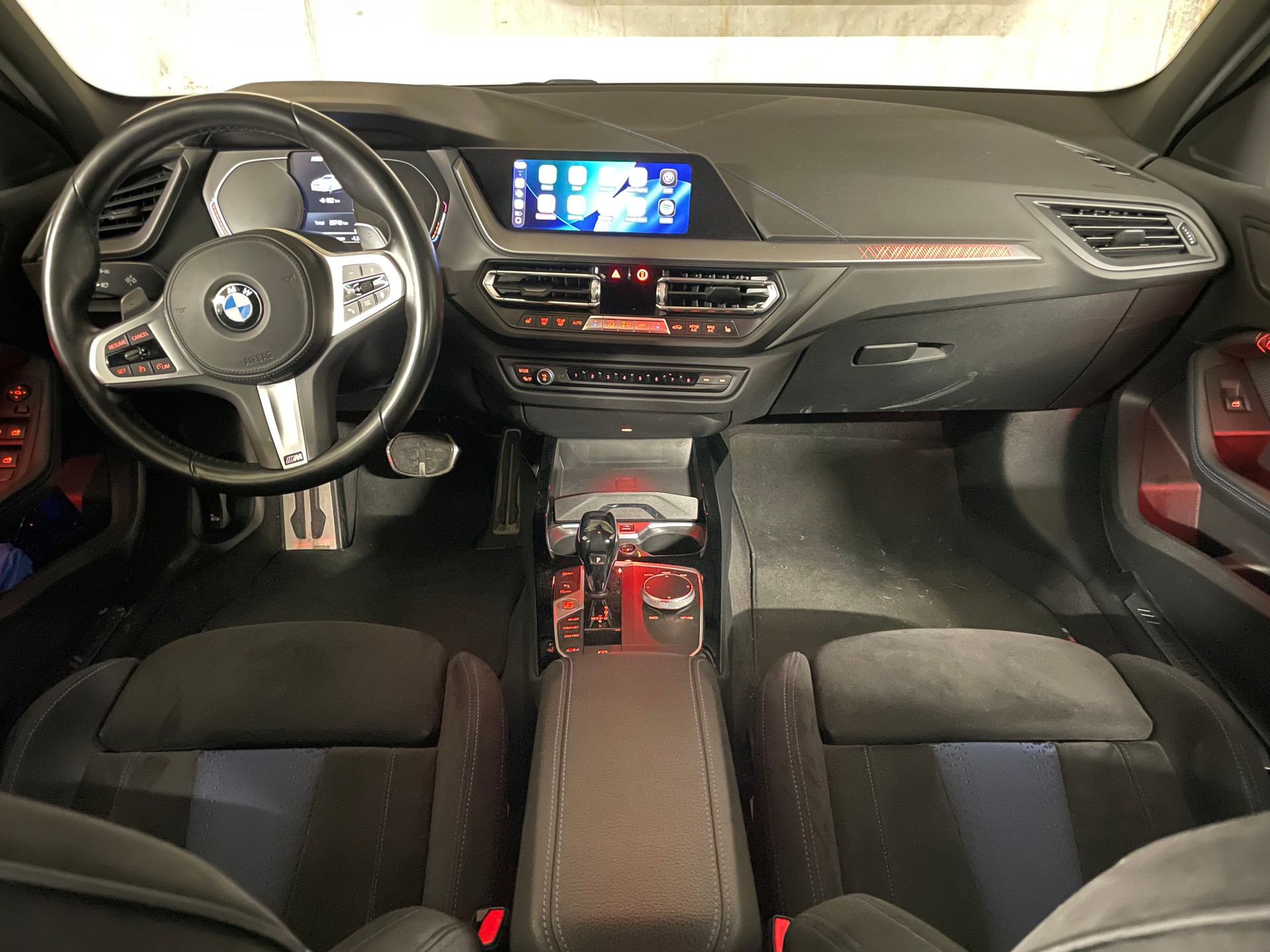 BMW M135i xDrive Steptronic-image-11
