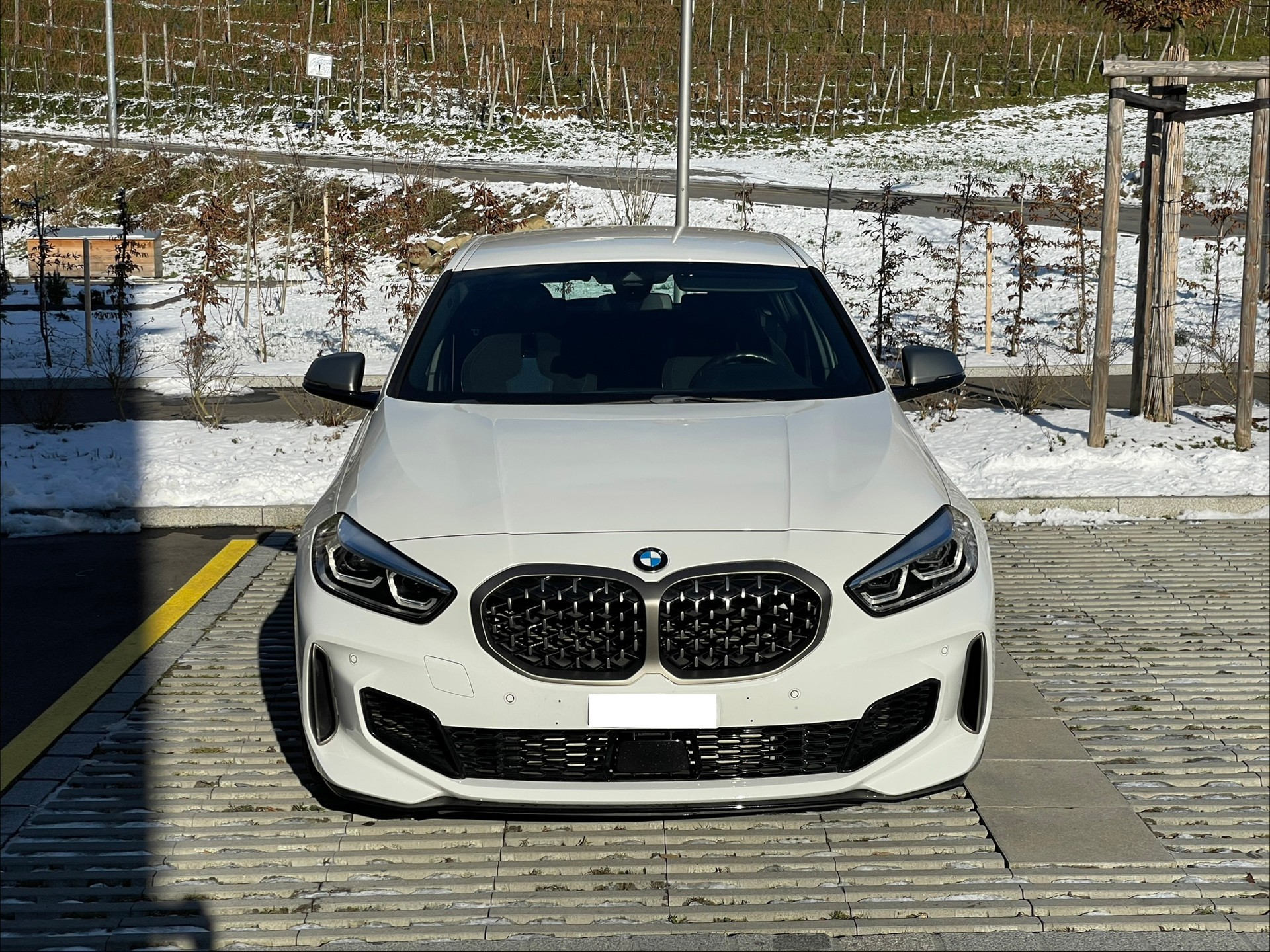 BMW M135i xDrive Steptronic-image-2