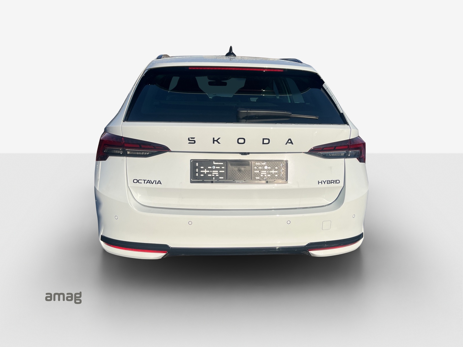 SKODA Octavia Combi 1.5 TSI mHEV DSG Sport Line-image-3