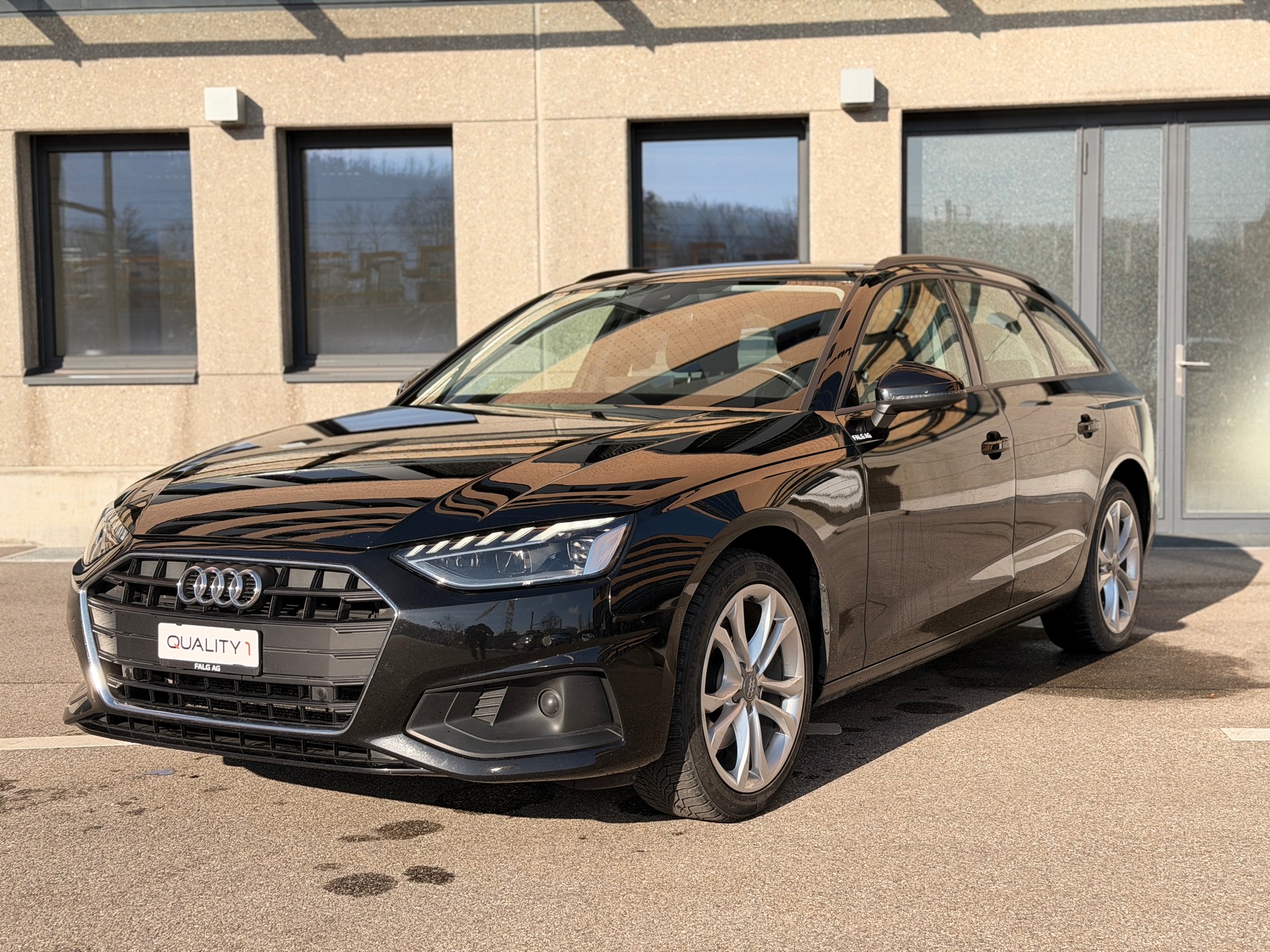 AUDI A4 Avant 35 TDI S-tronic-image-0