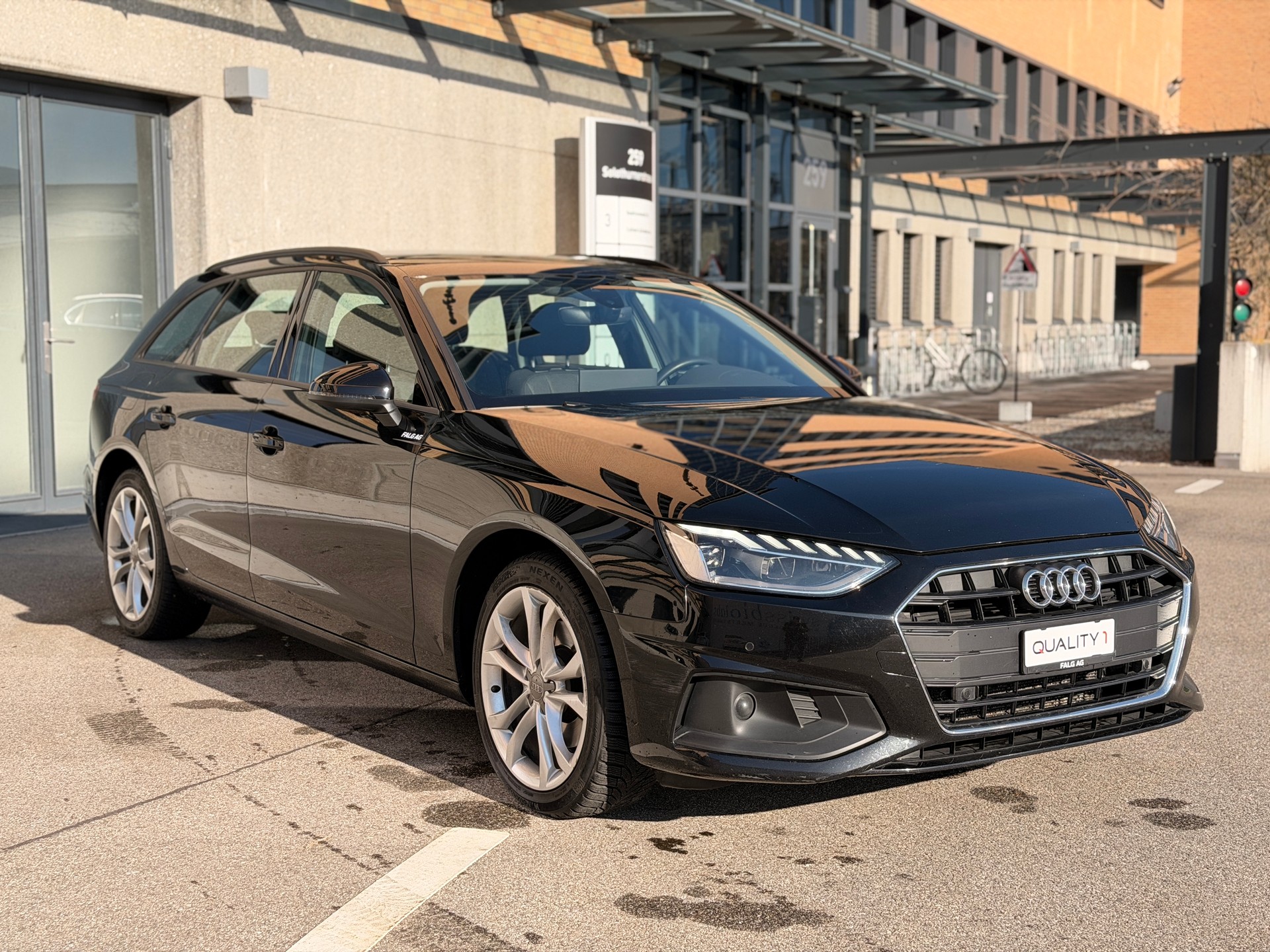 AUDI A4 Avant 35 TDI S-tronic-image-7