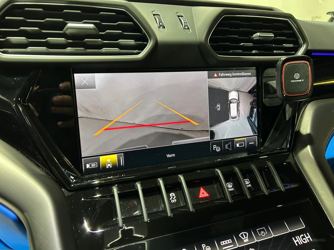 LAMBORGHINI Urus 4.0 S 60 years anniversary-image-18