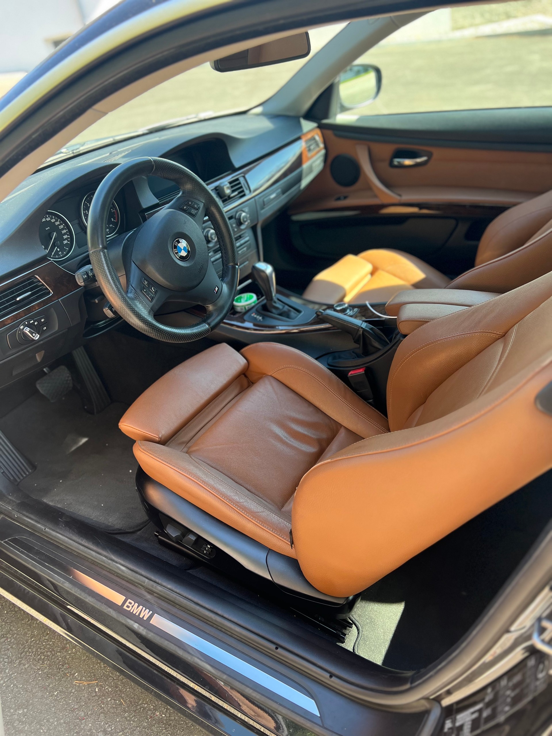 BMW 335i xDrive Coupé Steptronic-image-3