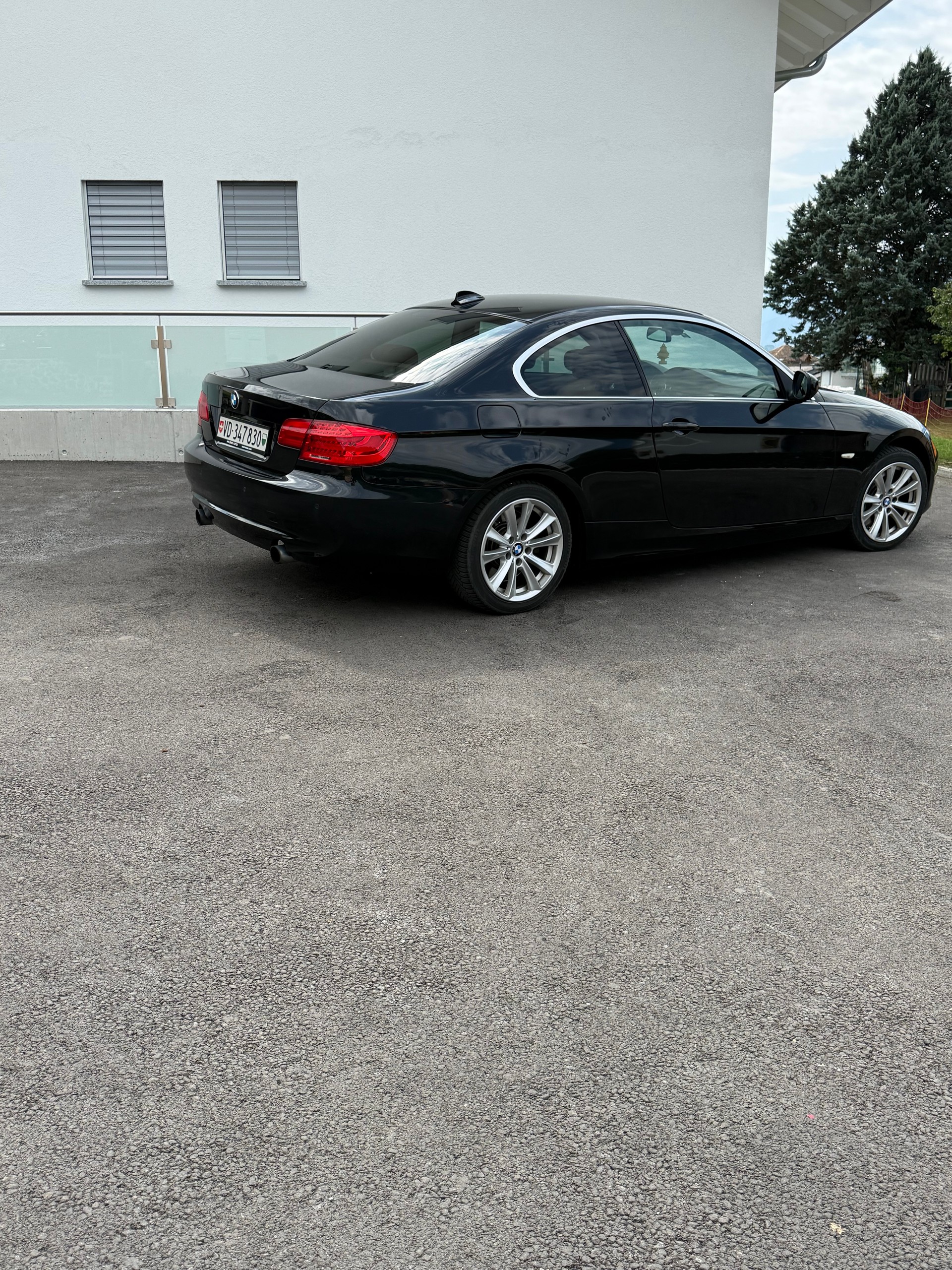 BMW 335i xDrive Coupé Steptronic-image-0