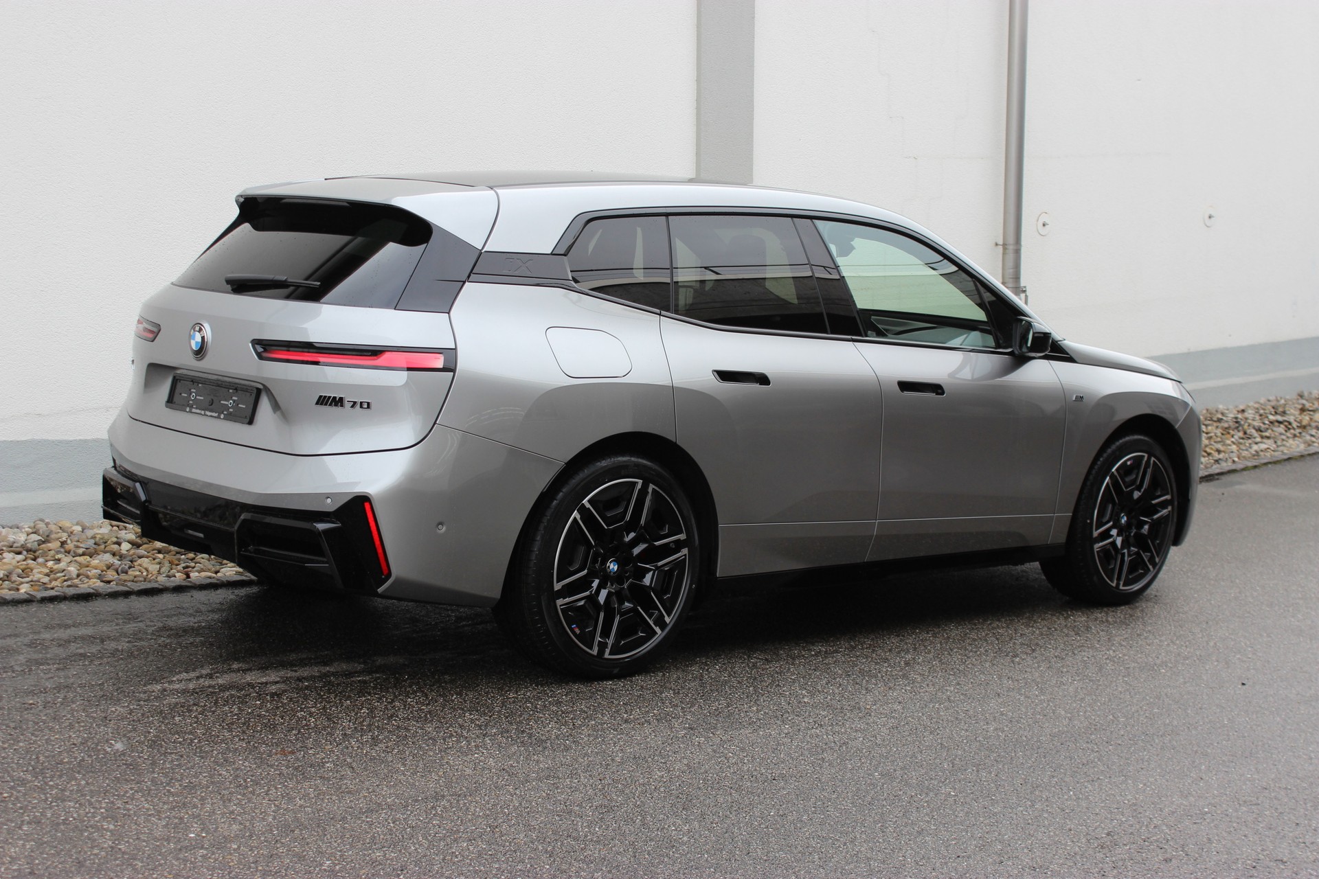 BMW iX M70 xDrive *0.9%-LEASINGAKTION* 🏖️JUNI-ANGEBOT🏖️-image-6
