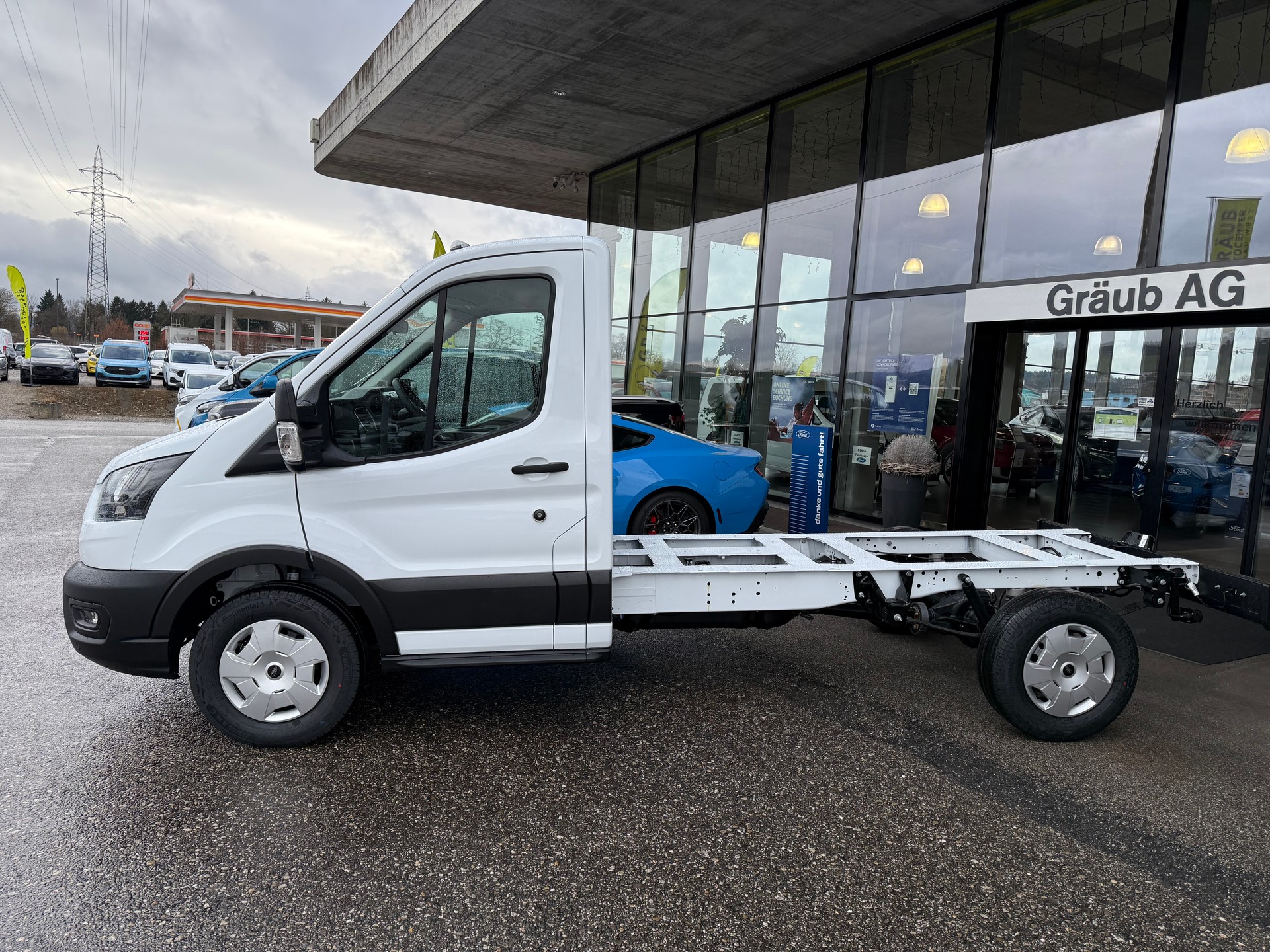 FORD Transit 350 L2 Trend 2.0 TDCi 165PS RWD Chassis OHNE AUFBAU-image-4