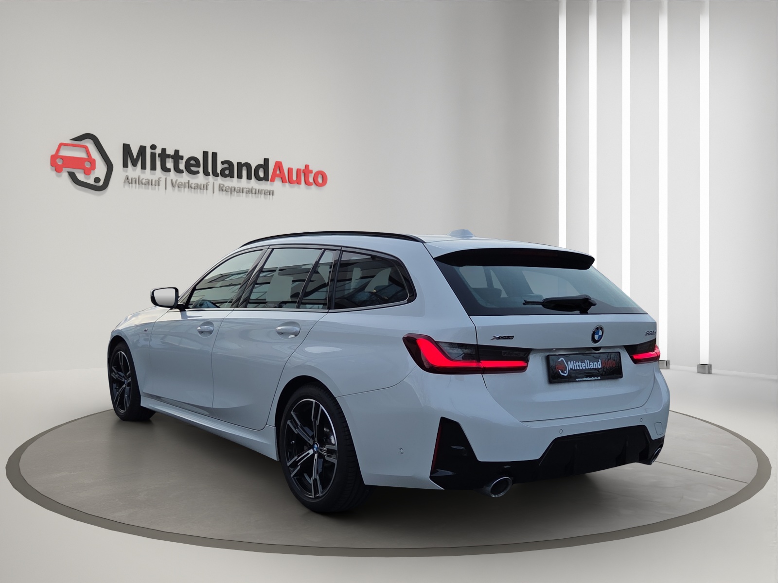 BMW 330d xDrive 48V Touring Steptronic M Sport-image-13