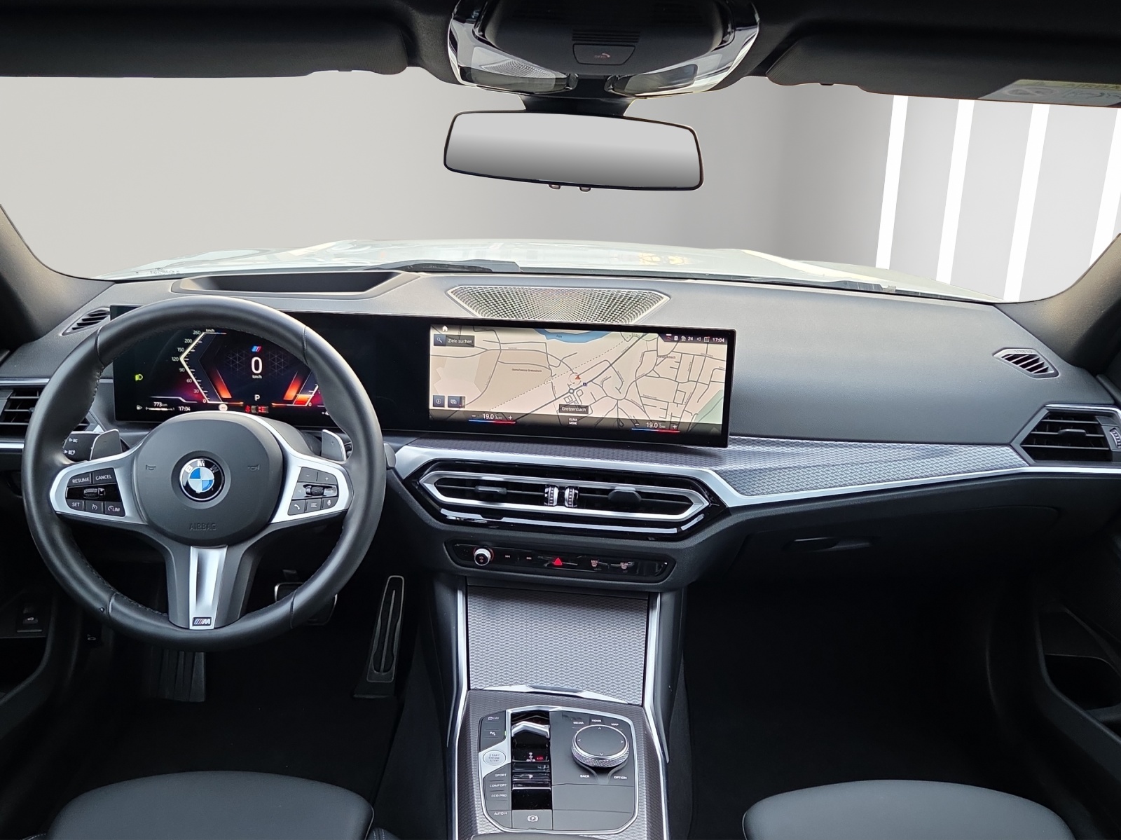 BMW 330d xDrive 48V Touring Steptronic M Sport-image-6