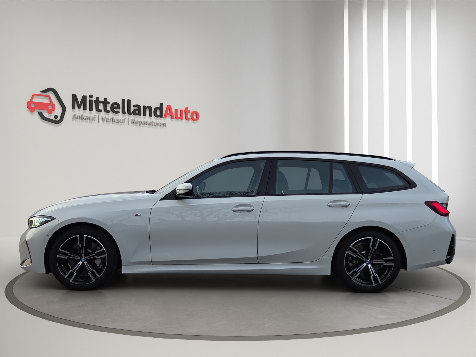 BMW 330d xDrive 48V Touring Steptronic M Sport-image-4