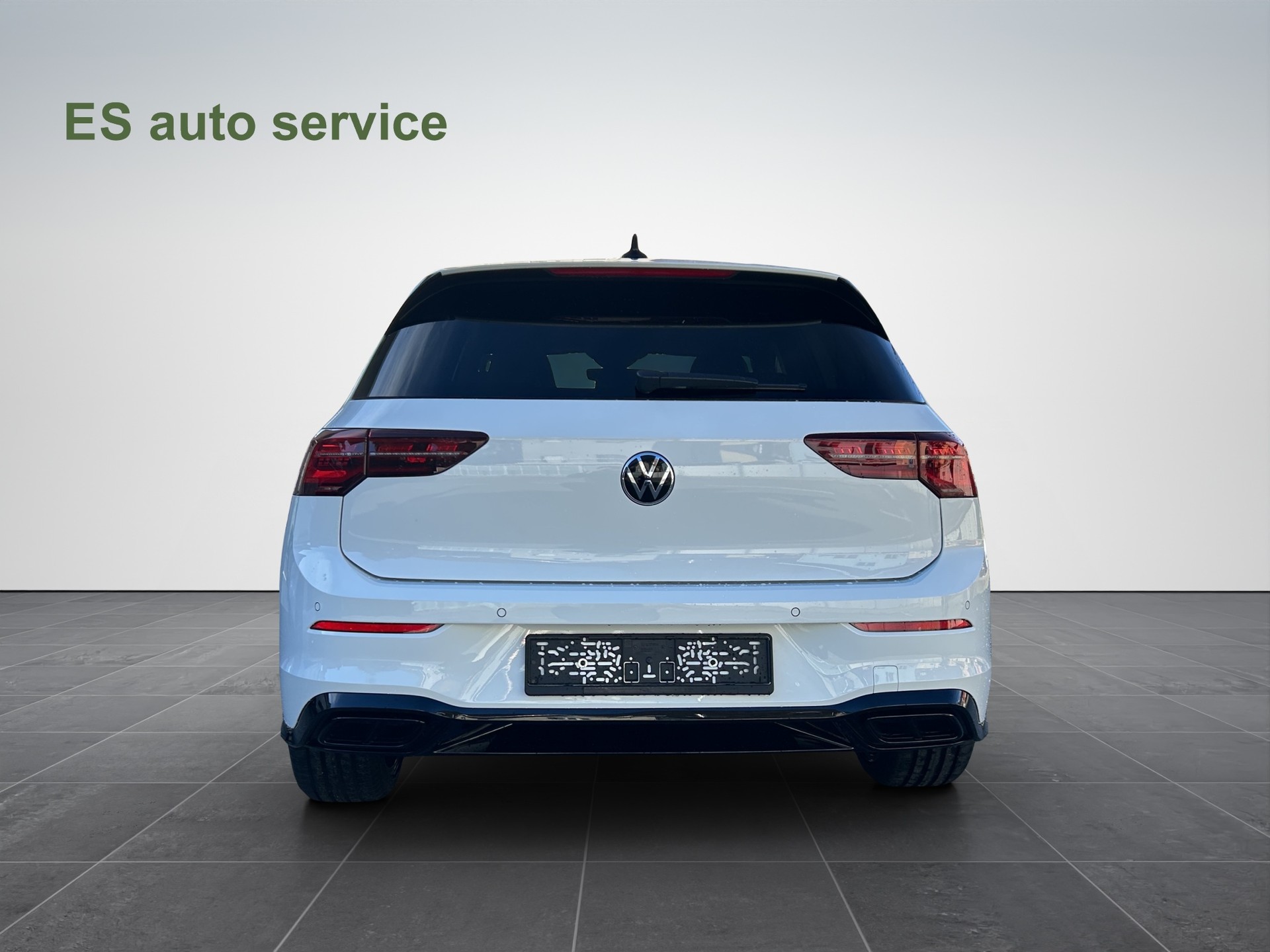 VW Golf 2.0 TDI R-Line DSG 4Motion-image-4