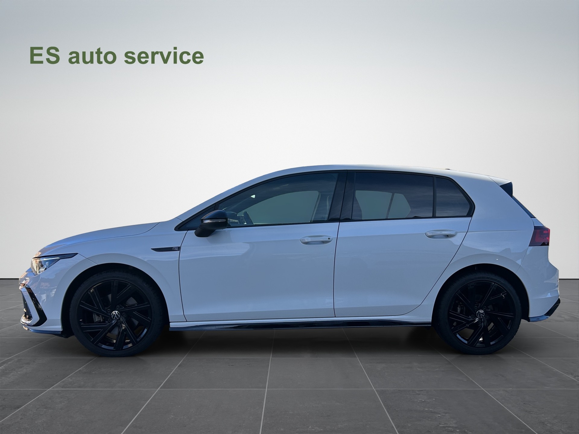 VW Golf 2.0 TDI R-Line DSG 4Motion-image-2