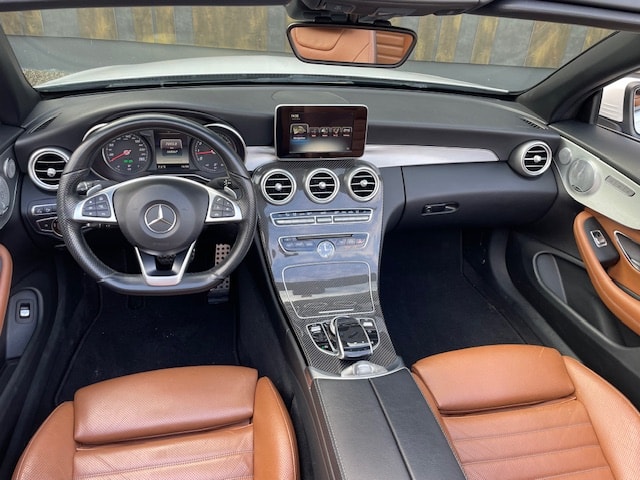 MERCEDES-BENZ C 200 Cabriolet AMG Line 4Matic 9G-Tronic-image-12