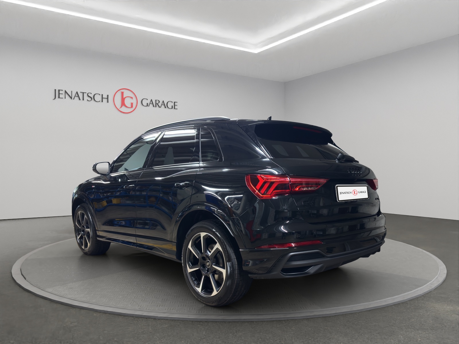 AUDI Q3 2.0 40 TFSI S line quattro S-Tronic-showroom-element-2