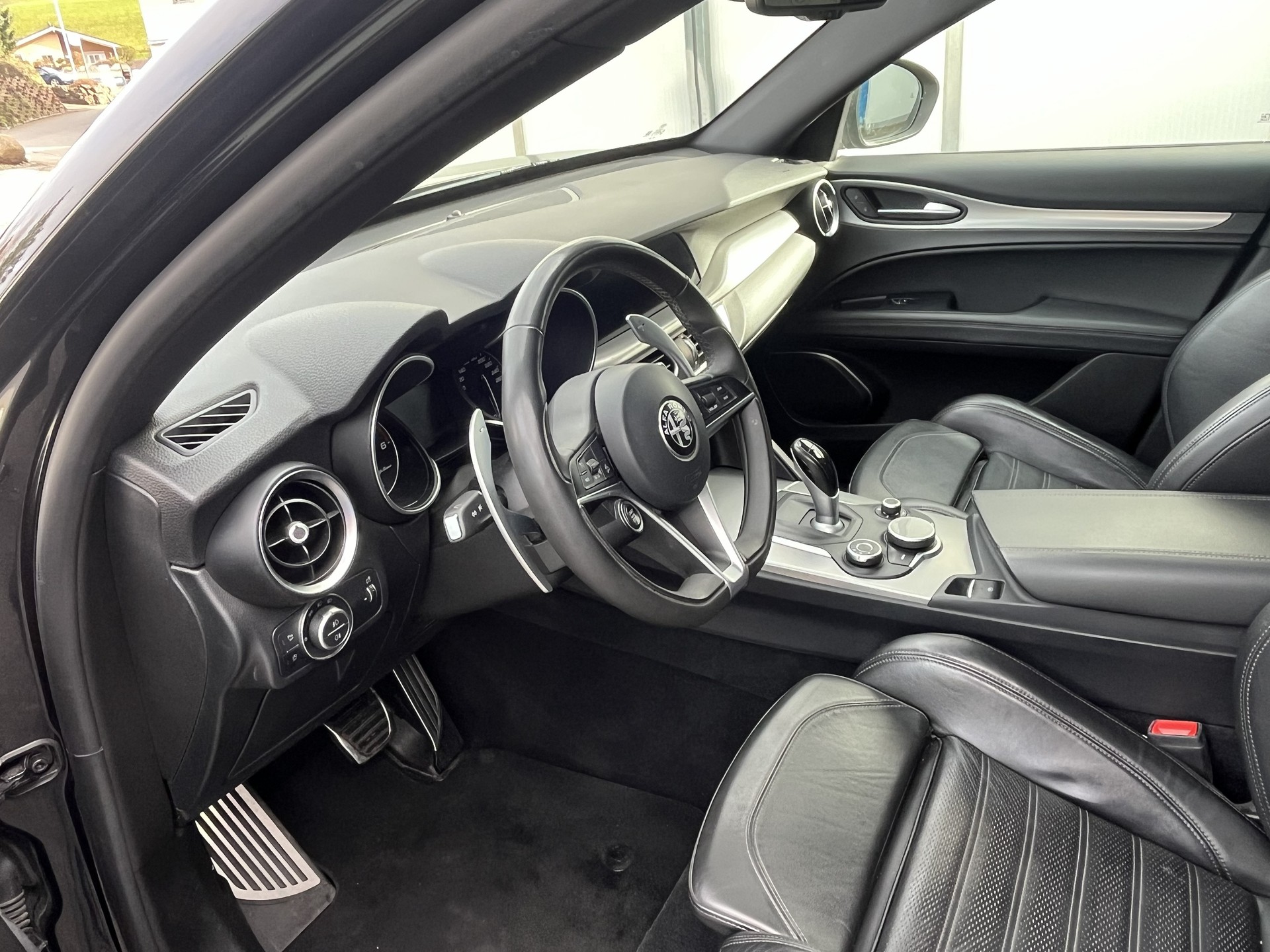 ALFA ROMEO Stelvio 2.2 JTDM Executive Q4 Automatic-image-3