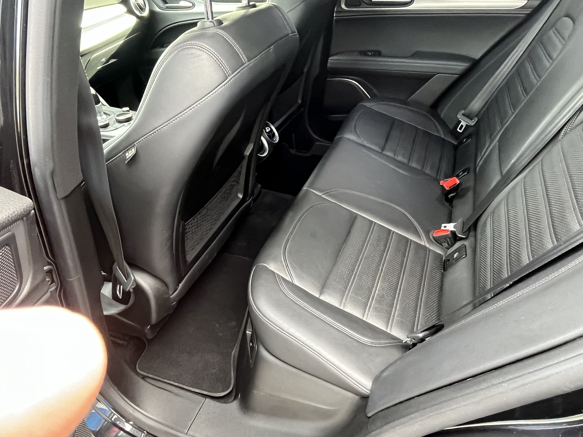 ALFA ROMEO Stelvio 2.2 JTDM Executive Q4 Automatic-image-4
