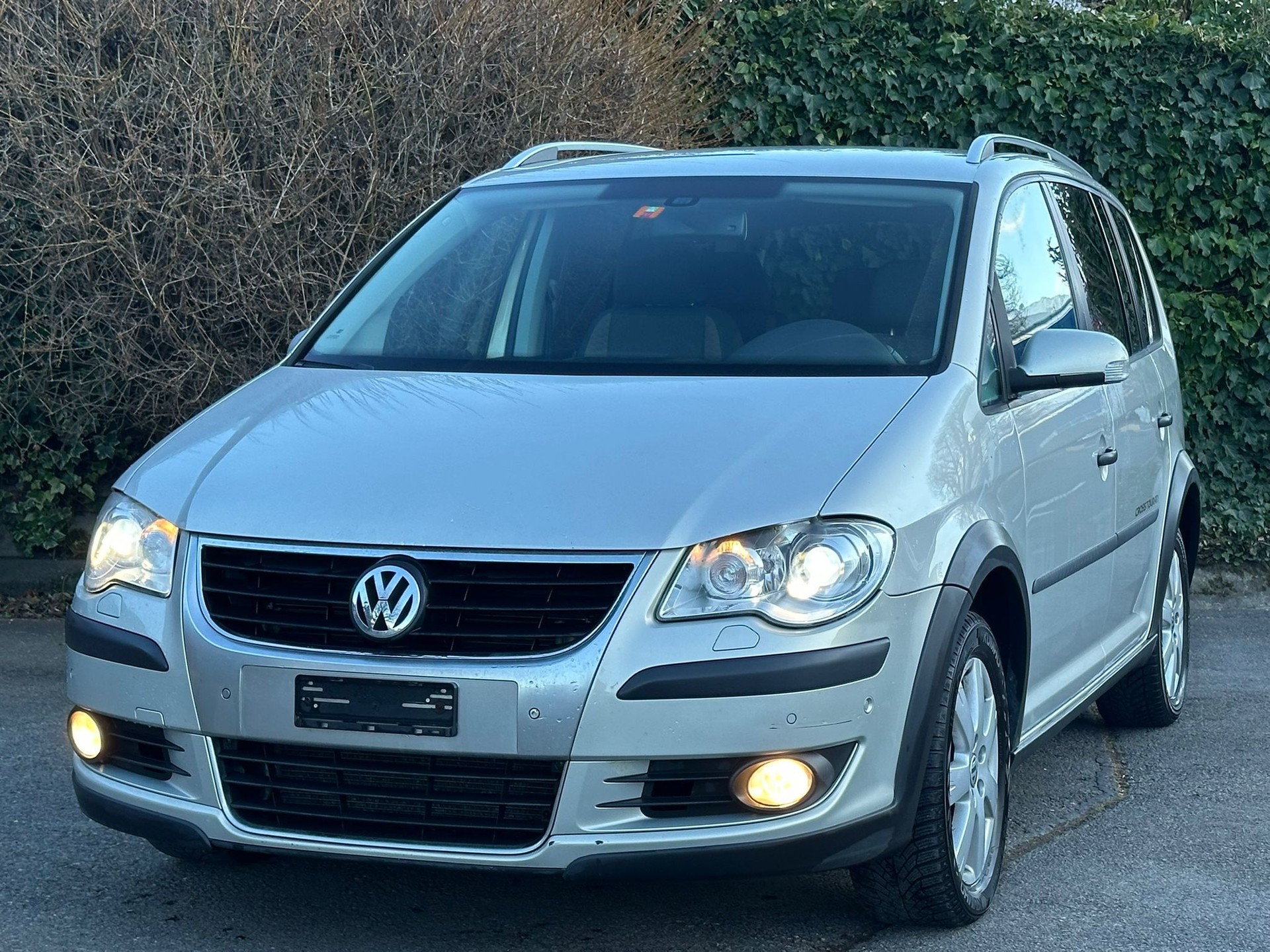 VW CrossTouran 1.4 TSI DSG-image-0