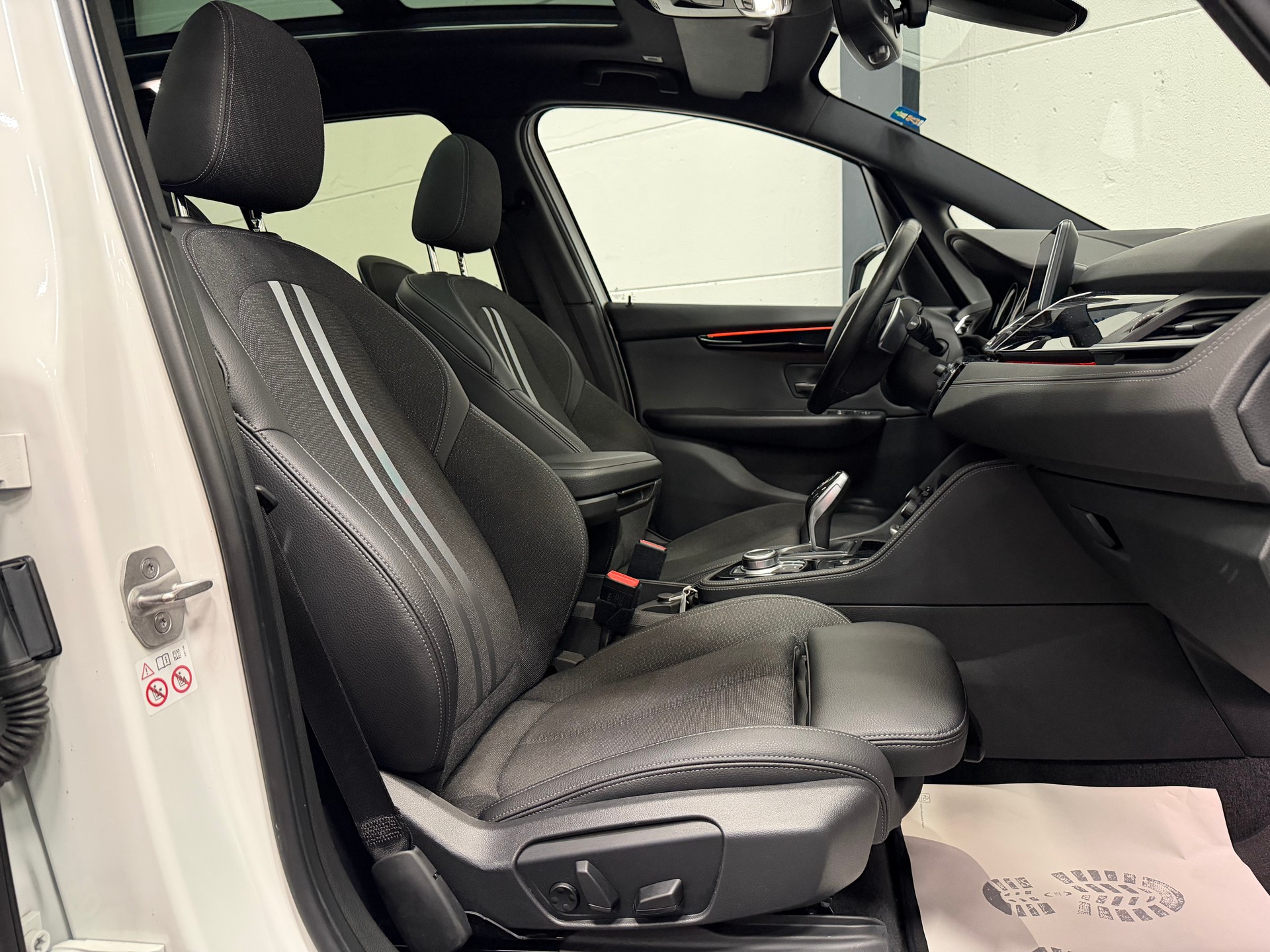 BMW 220d xDrive Gran Tourer Steptronic Travel Edition-image-19