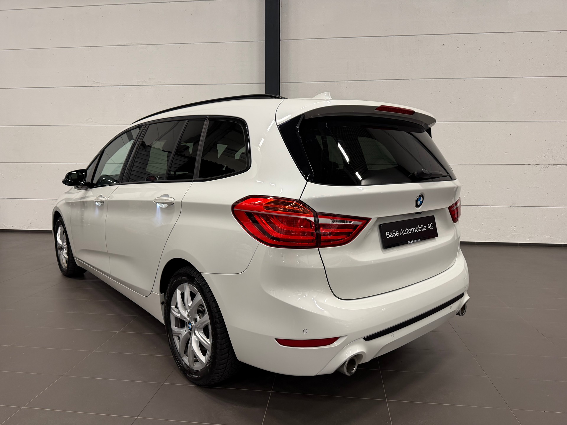 BMW 220d xDrive Gran Tourer Steptronic Travel Edition-image-13