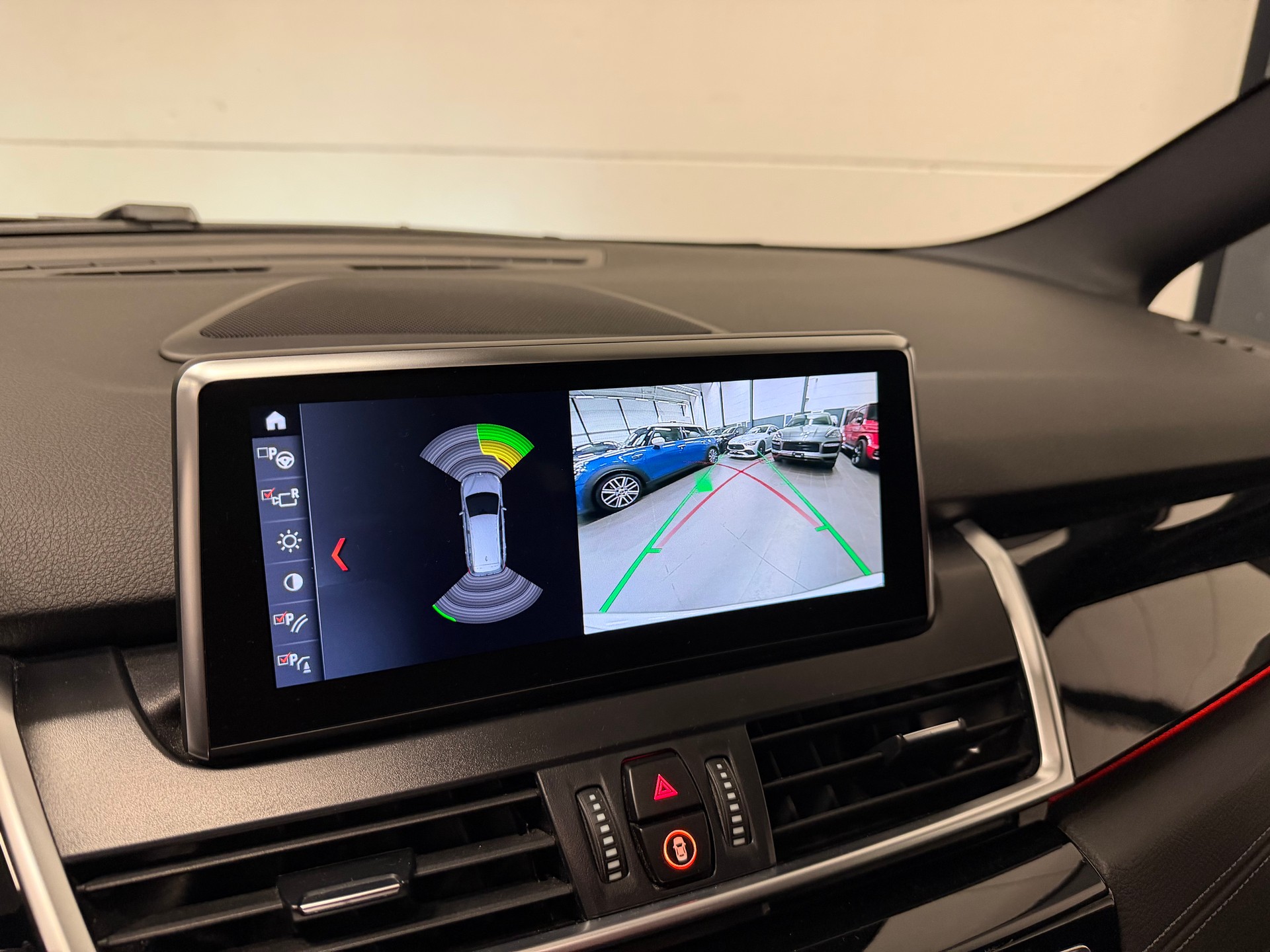 BMW 220d xDrive Gran Tourer Steptronic Travel Edition-image-26
