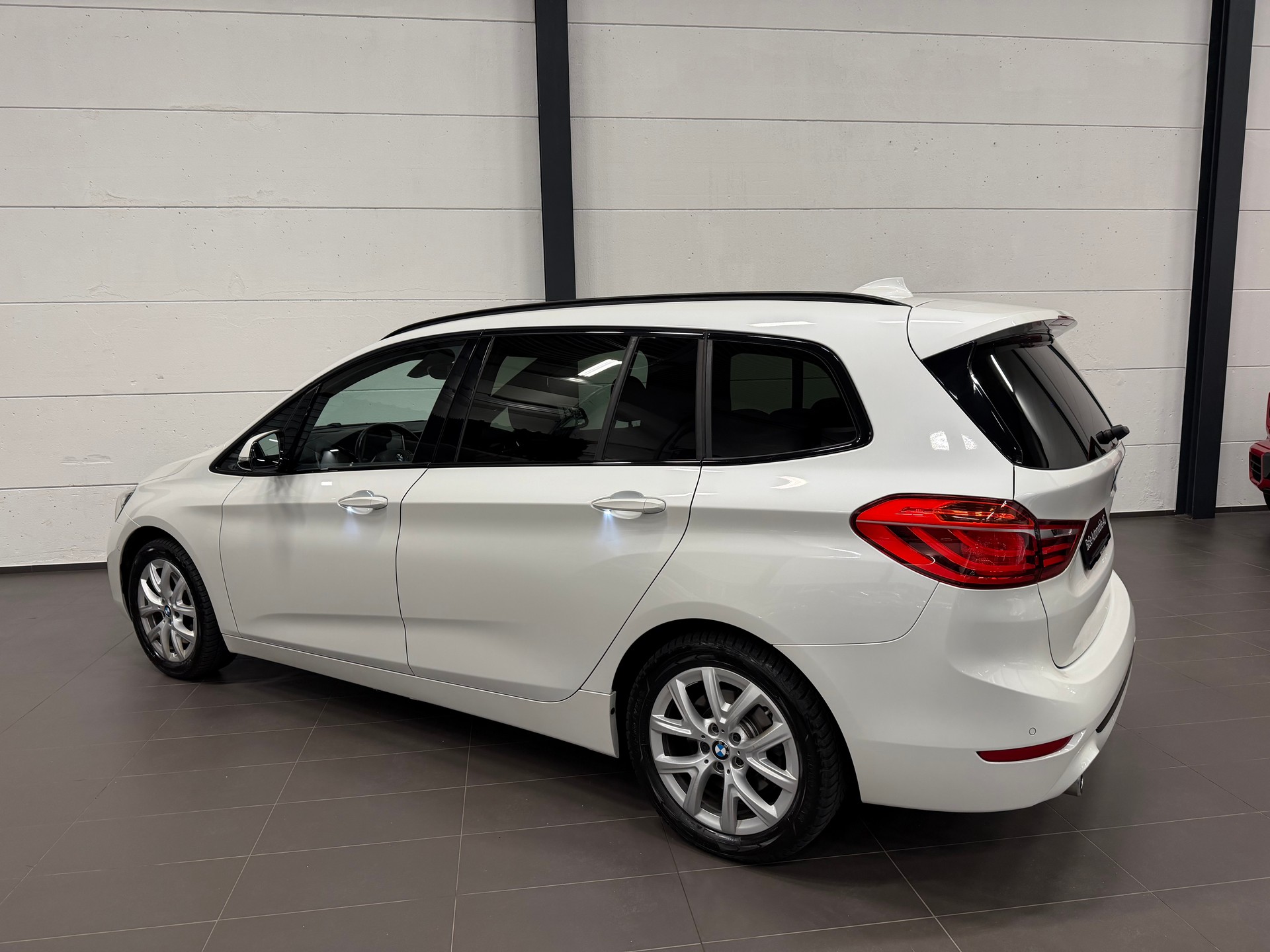 BMW 220d xDrive Gran Tourer Steptronic Travel Edition-image-11