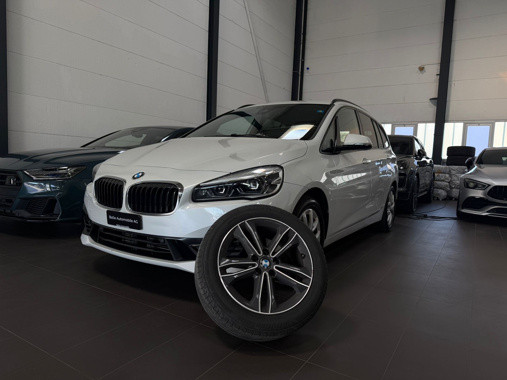 BMW 220d xDrive Gran Tourer Steptronic Travel Edition-image-30