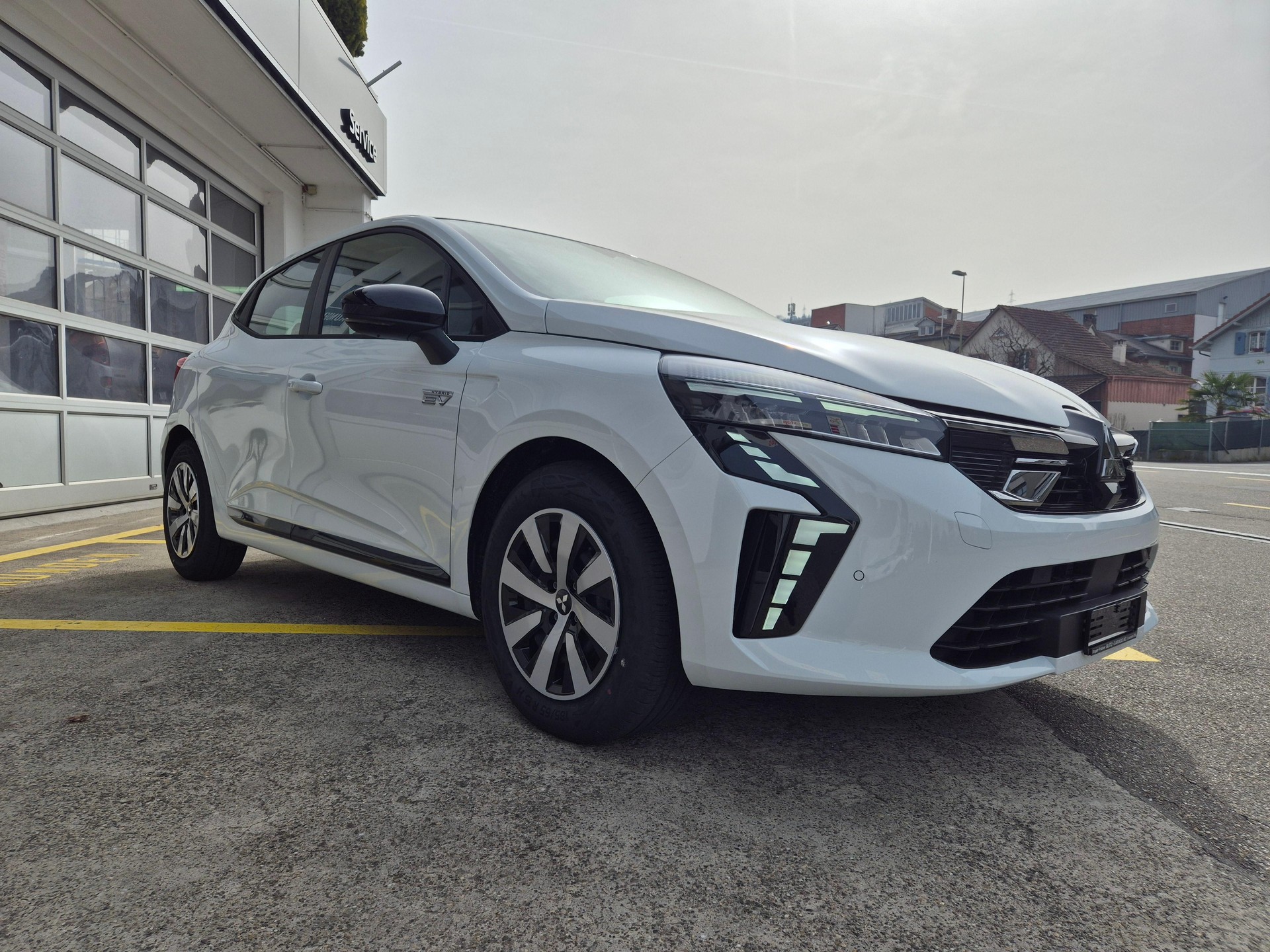 MITSUBISHI Colt 1.6 HEV Invite-showroom-element-2