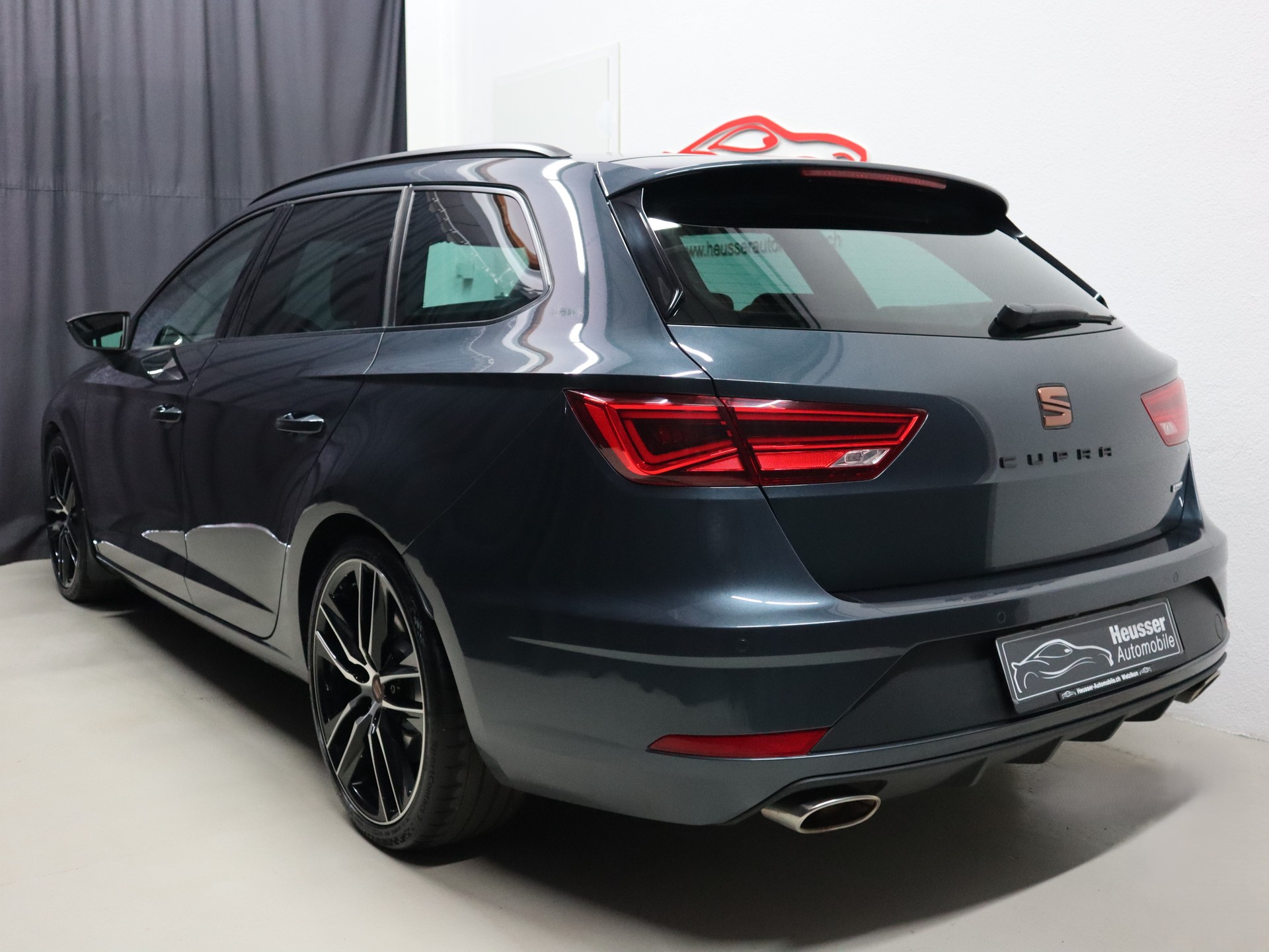 SEAT Leon ST 2.0 TSI Cupra 300 4 Drive DSG - Digital Cockpit - Navi - Beats - DCC - Kamera - 300 PS-image-4