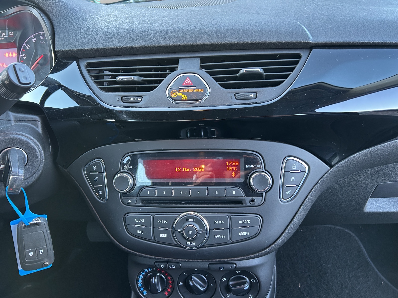 OPEL Corsa 1.4 TP Cosmo Automatic-image-11