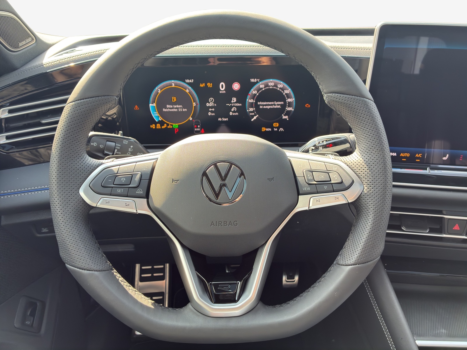 VW Tiguan 2.0 TDI SCR R-Line 4Motion DSG-image-9