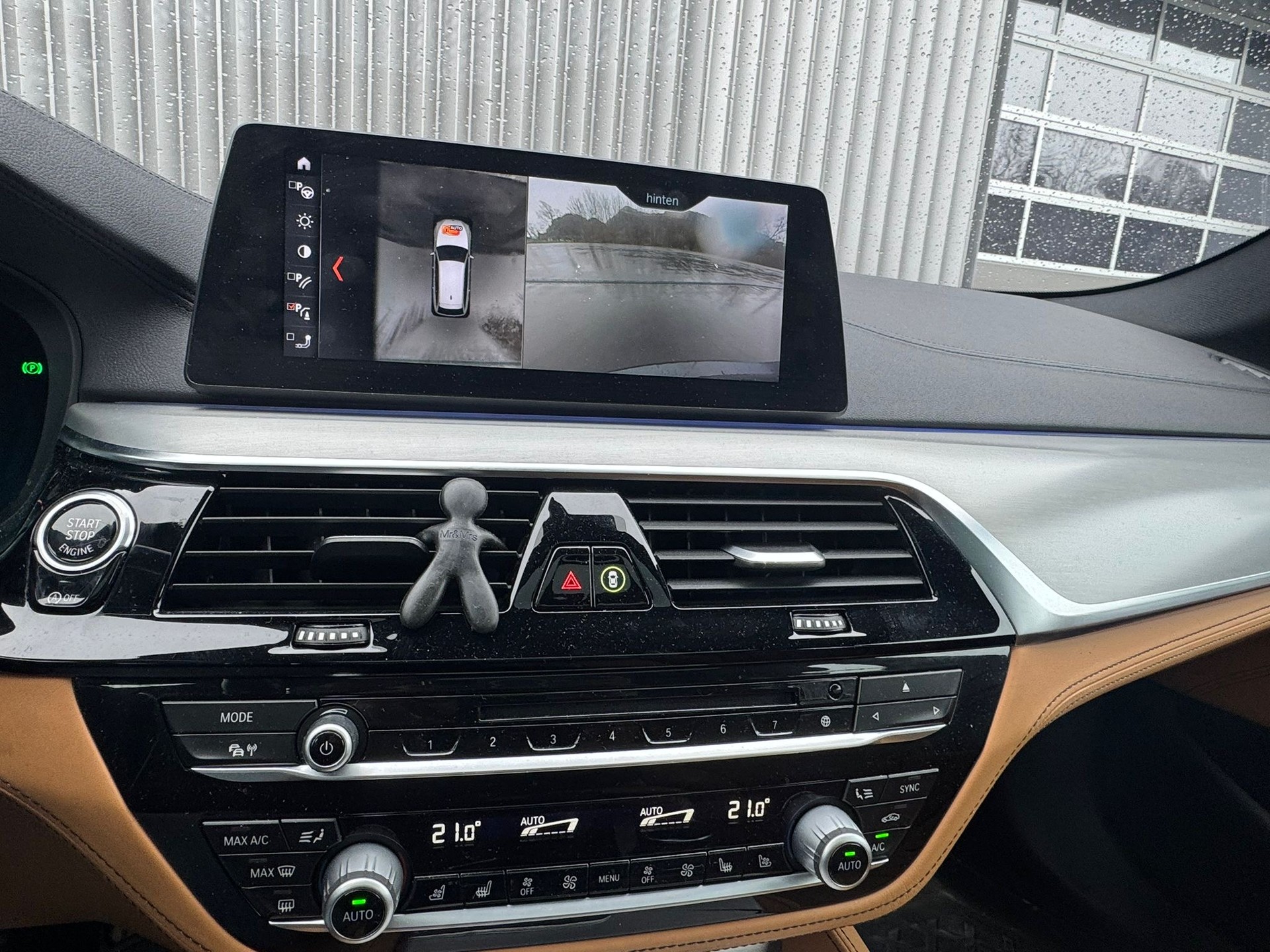 BMW 540i xDrive Touring Luxury Line Steptronic-image-5