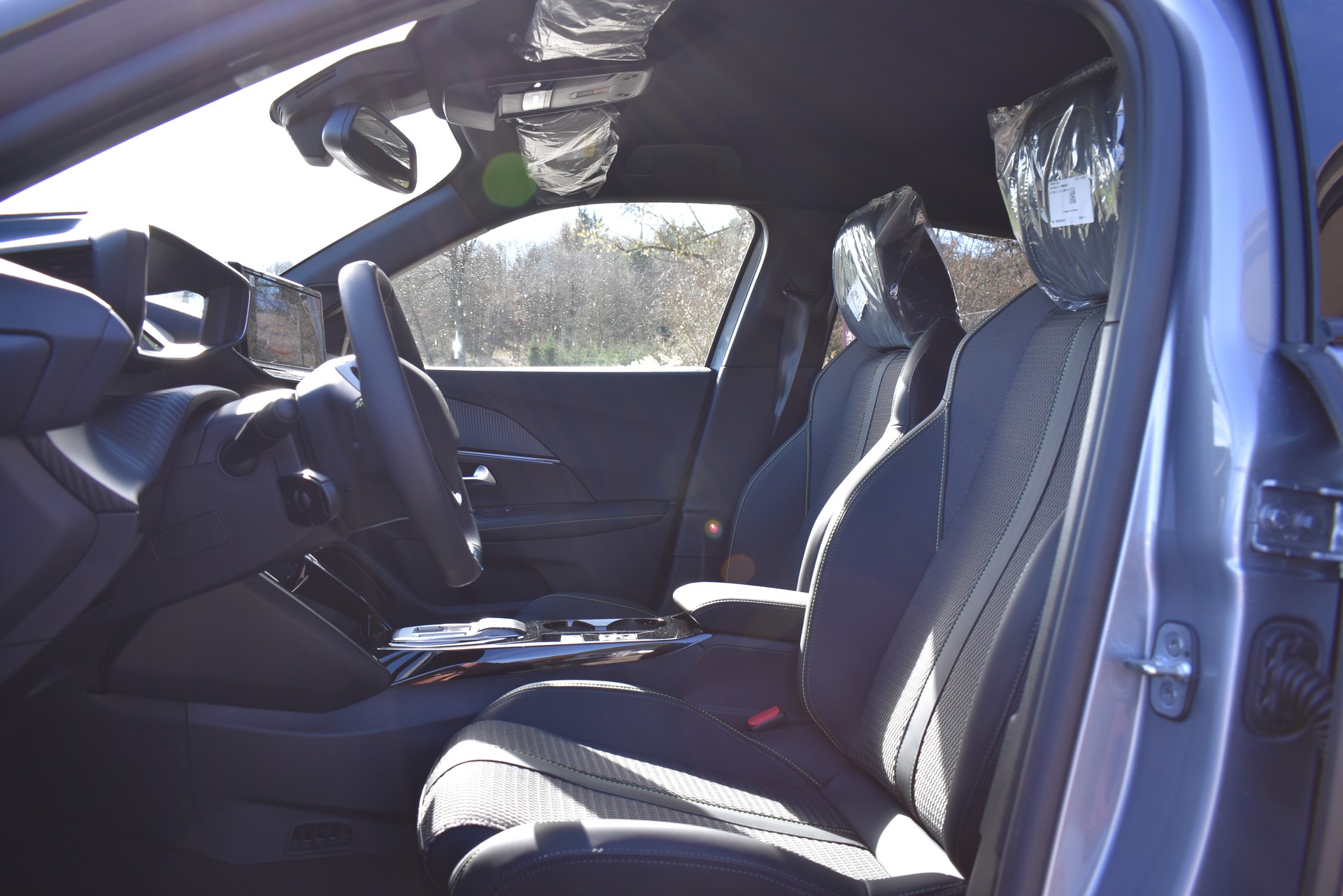 PEUGEOT 2008 156 e 54 kWh GT-image-12