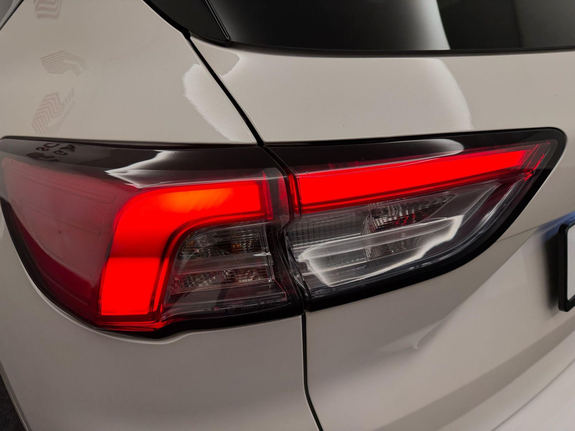 FORD Kuga 2.0 EcoBlue Vignale 4x4-image-8