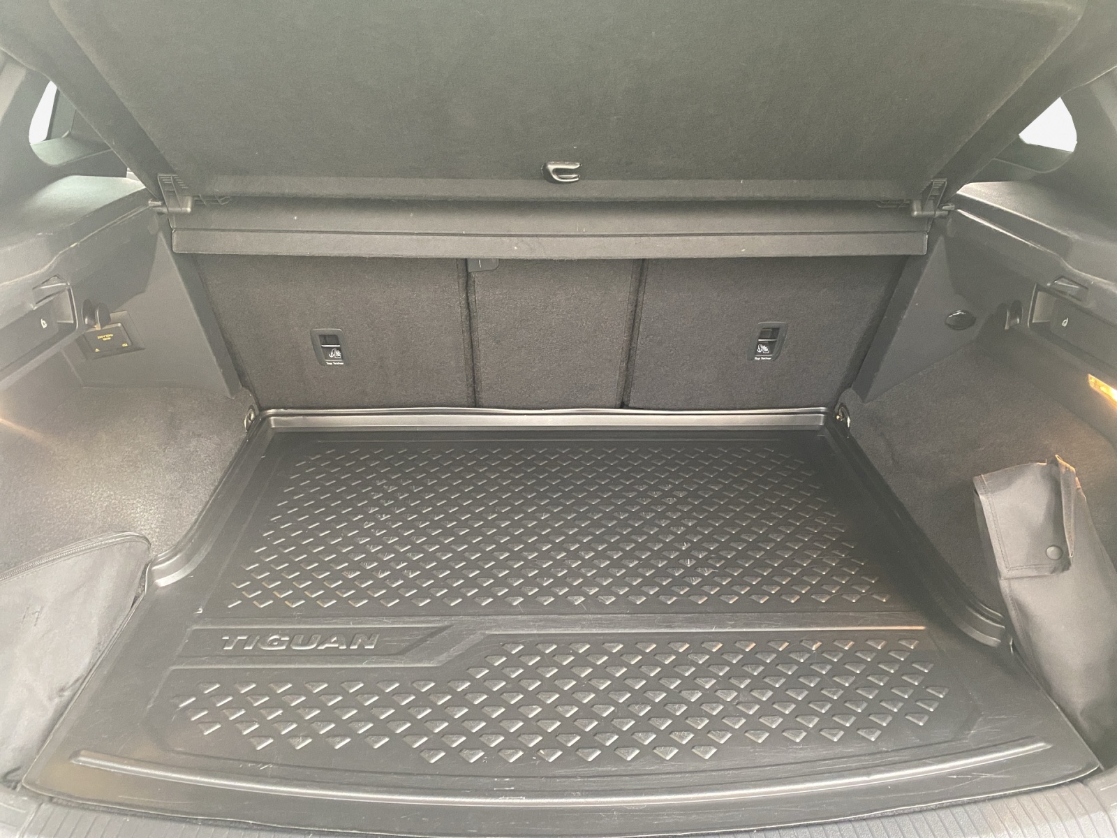 VW Tiguan 2.0 TDI SCR R-Line 4Motion DSG-image-12