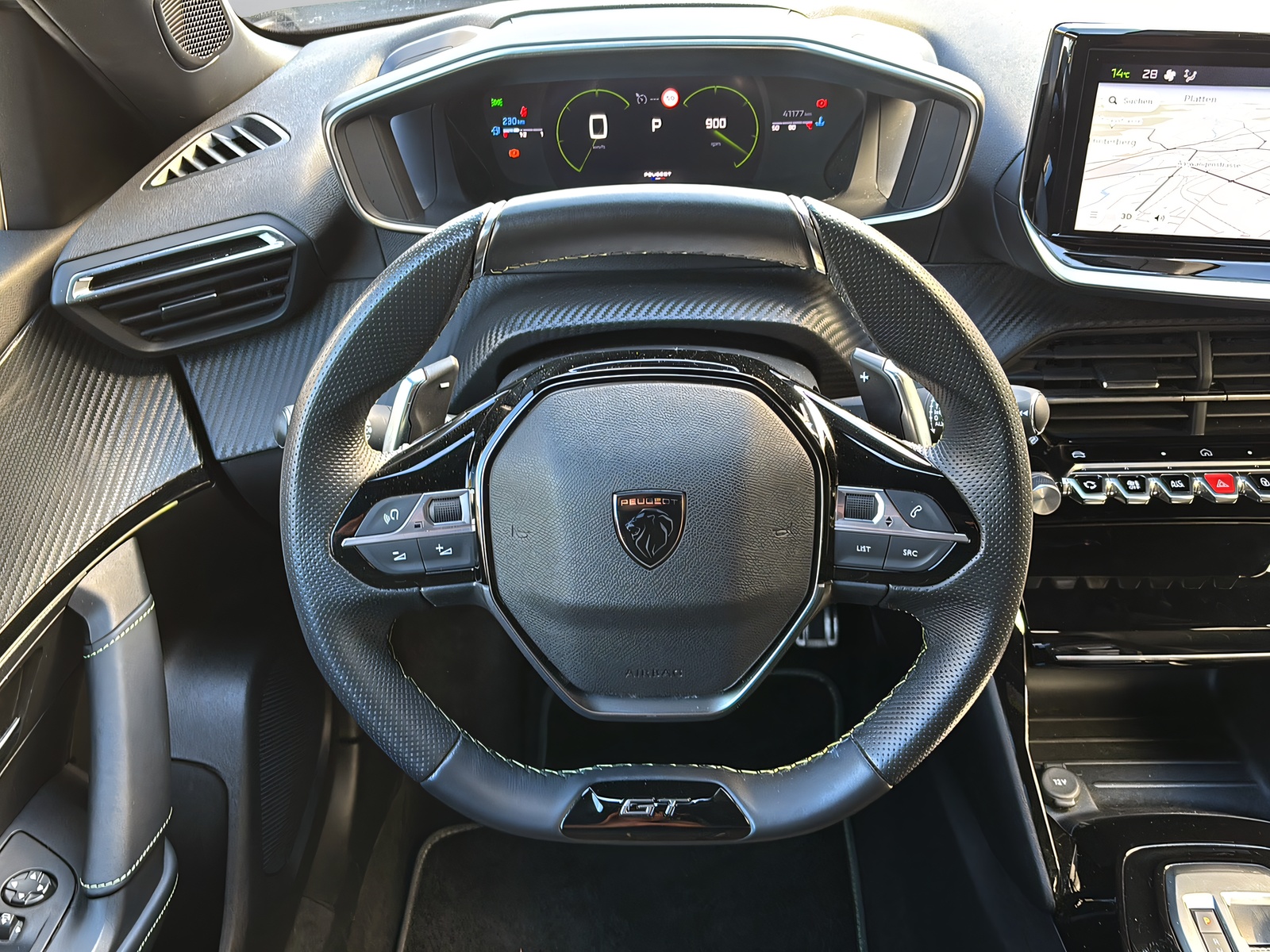 PEUGEOT 2008 1.2 PureTech 130 GT-image-13