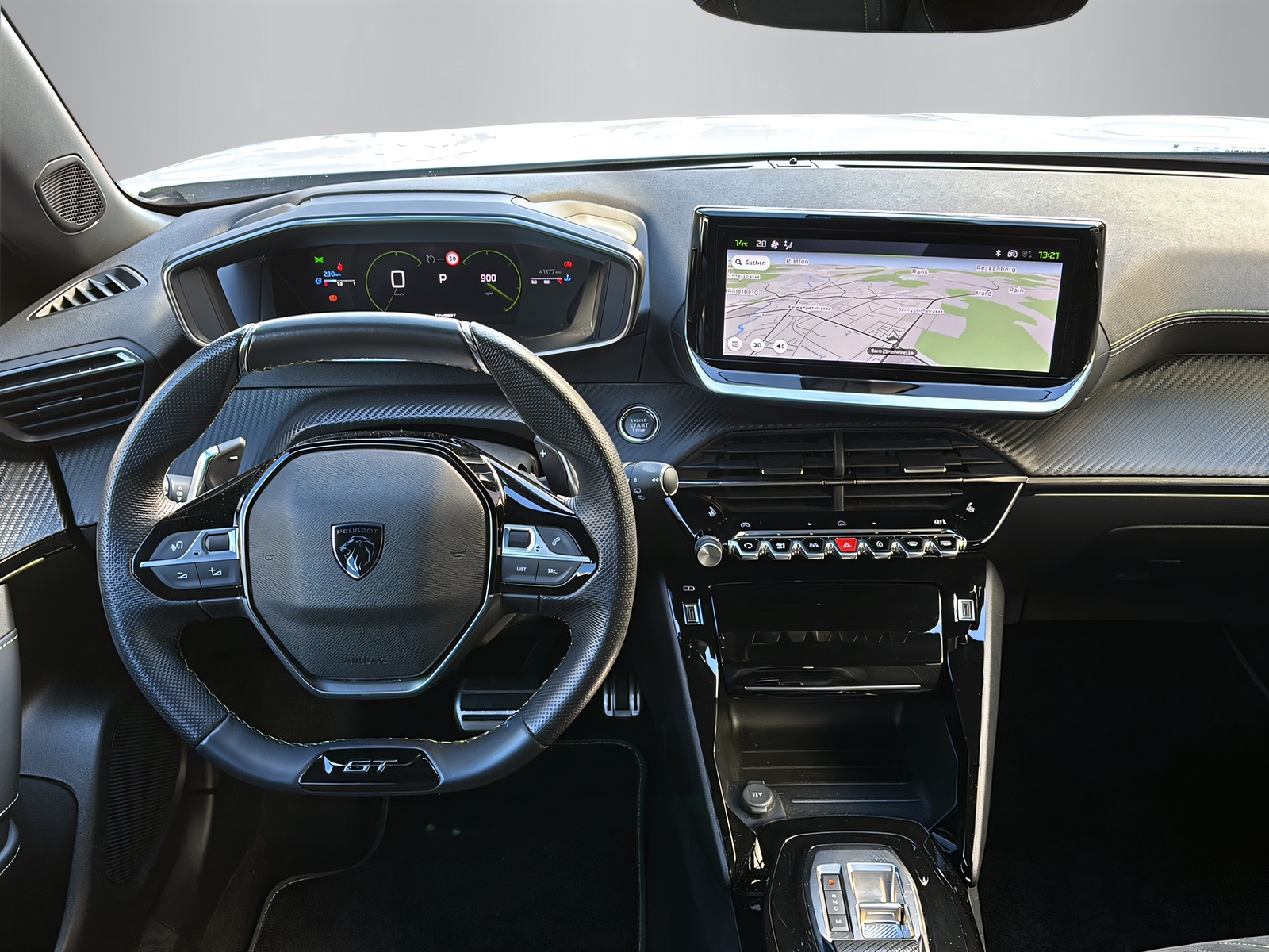 PEUGEOT 2008 1.2 PureTech 130 GT-image-12