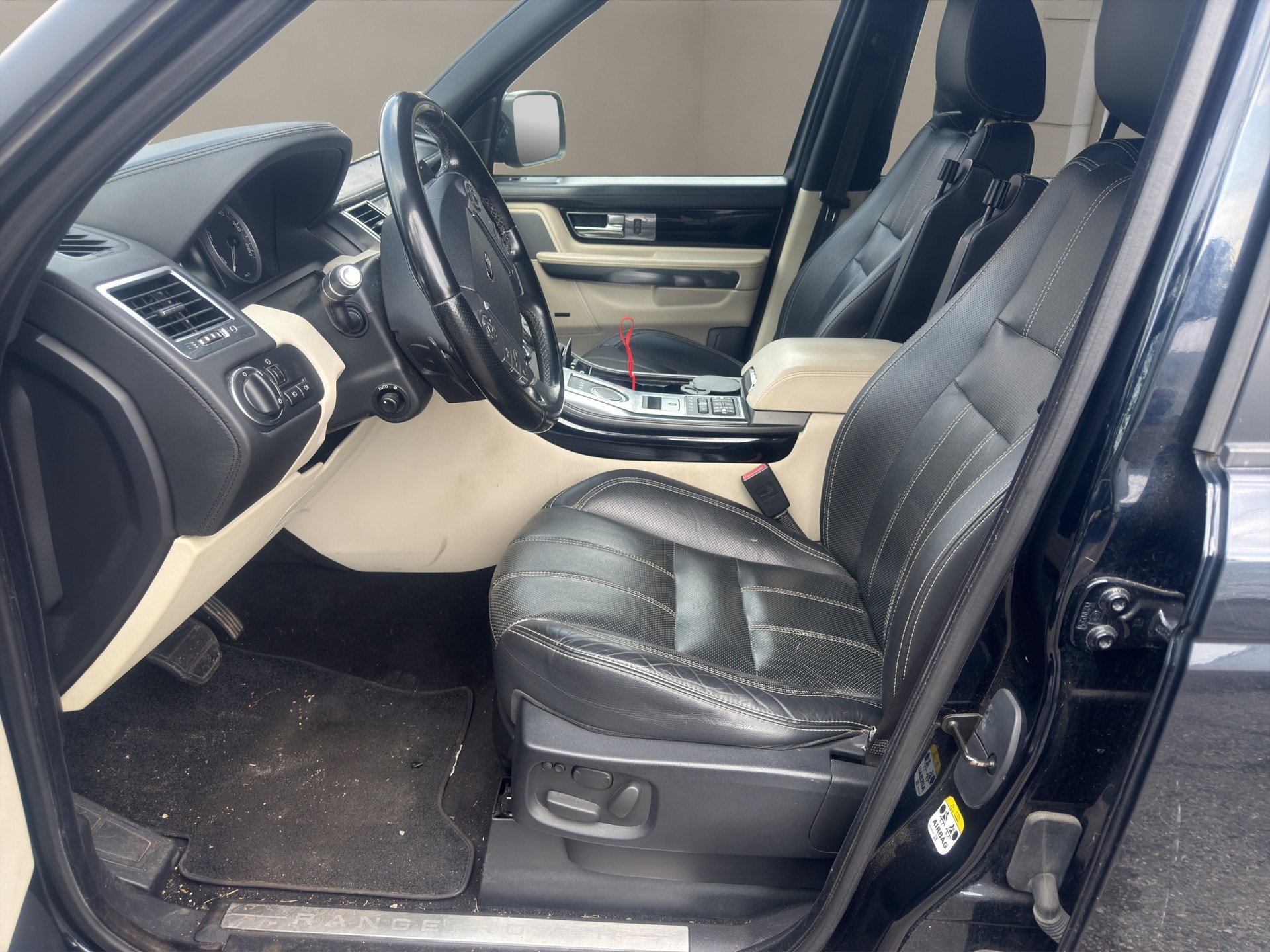 LAND ROVER Range Rover Sport 3.0 TDV6 SE Automatic-image-8