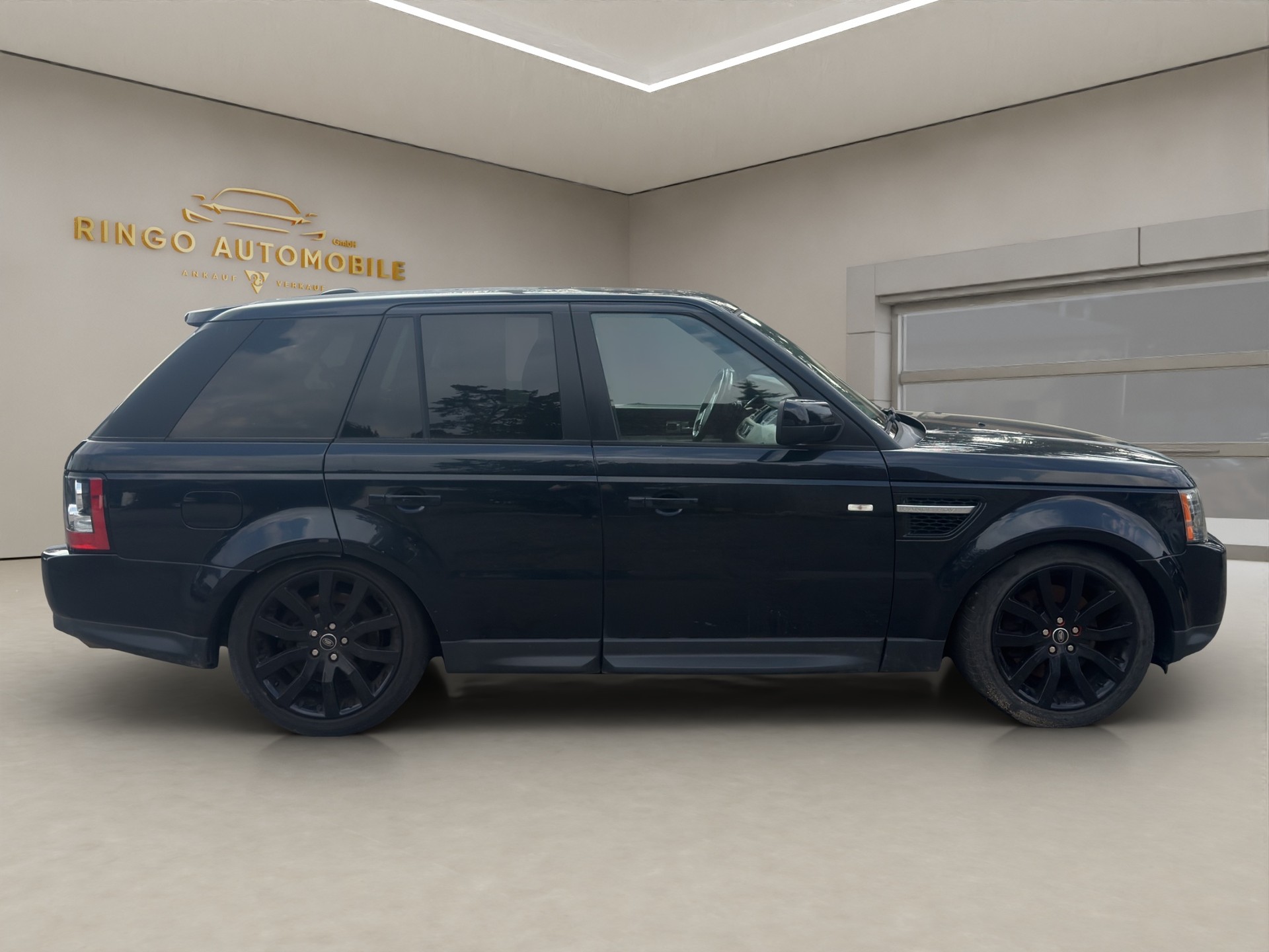 LAND ROVER Range Rover Sport 3.0 TDV6 SE Automatic-image-6