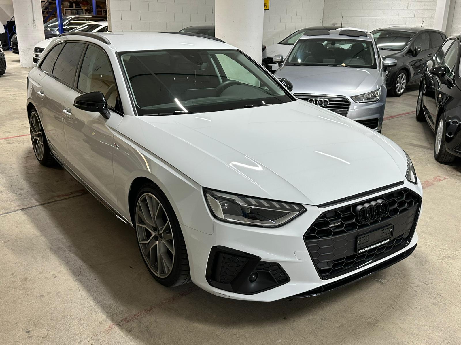AUDI A4 Avant 40 TDI S line Quattro S-tronic-image-1