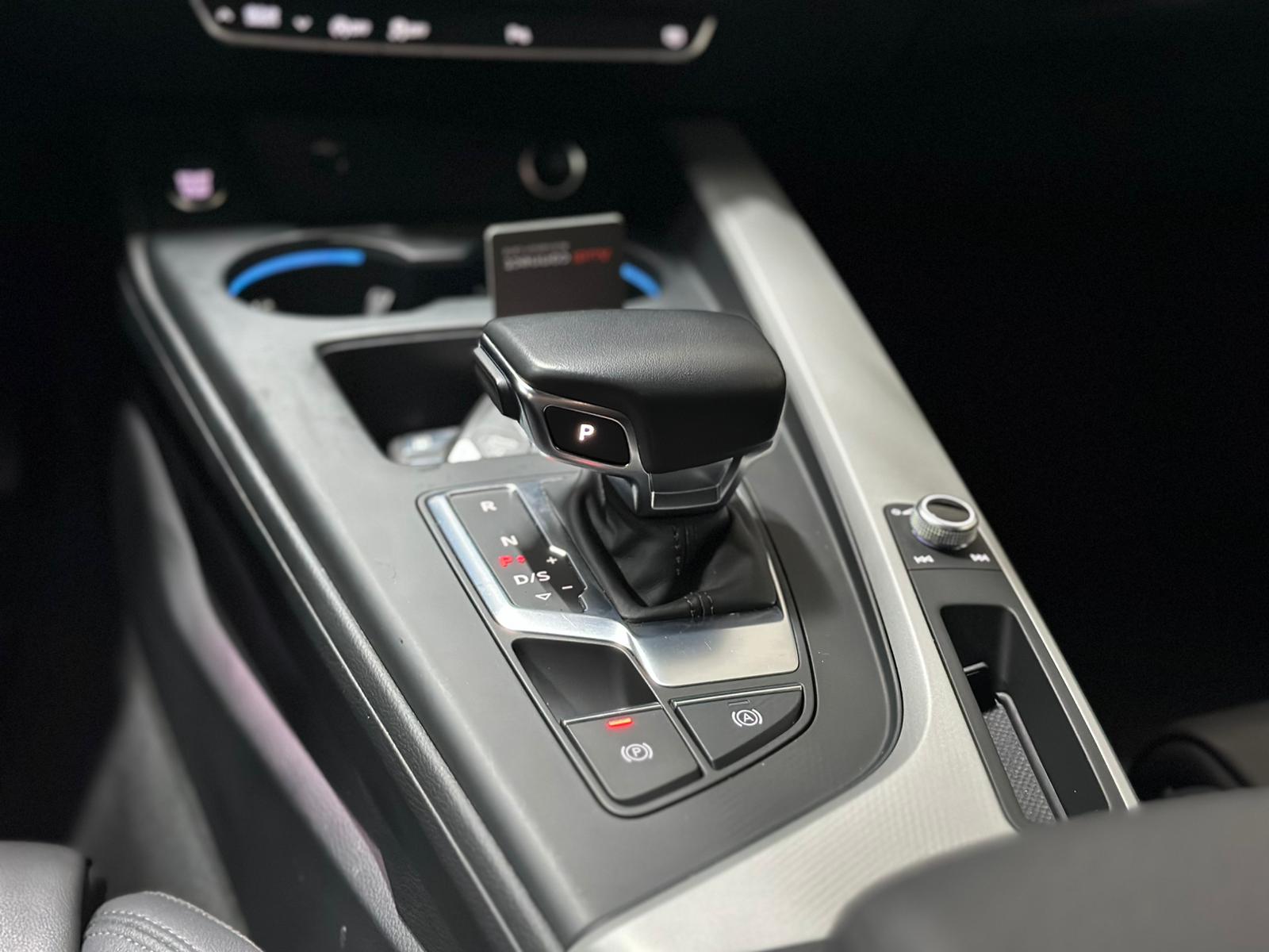 AUDI A4 Avant 40 TDI S line Quattro S-tronic-image-13
