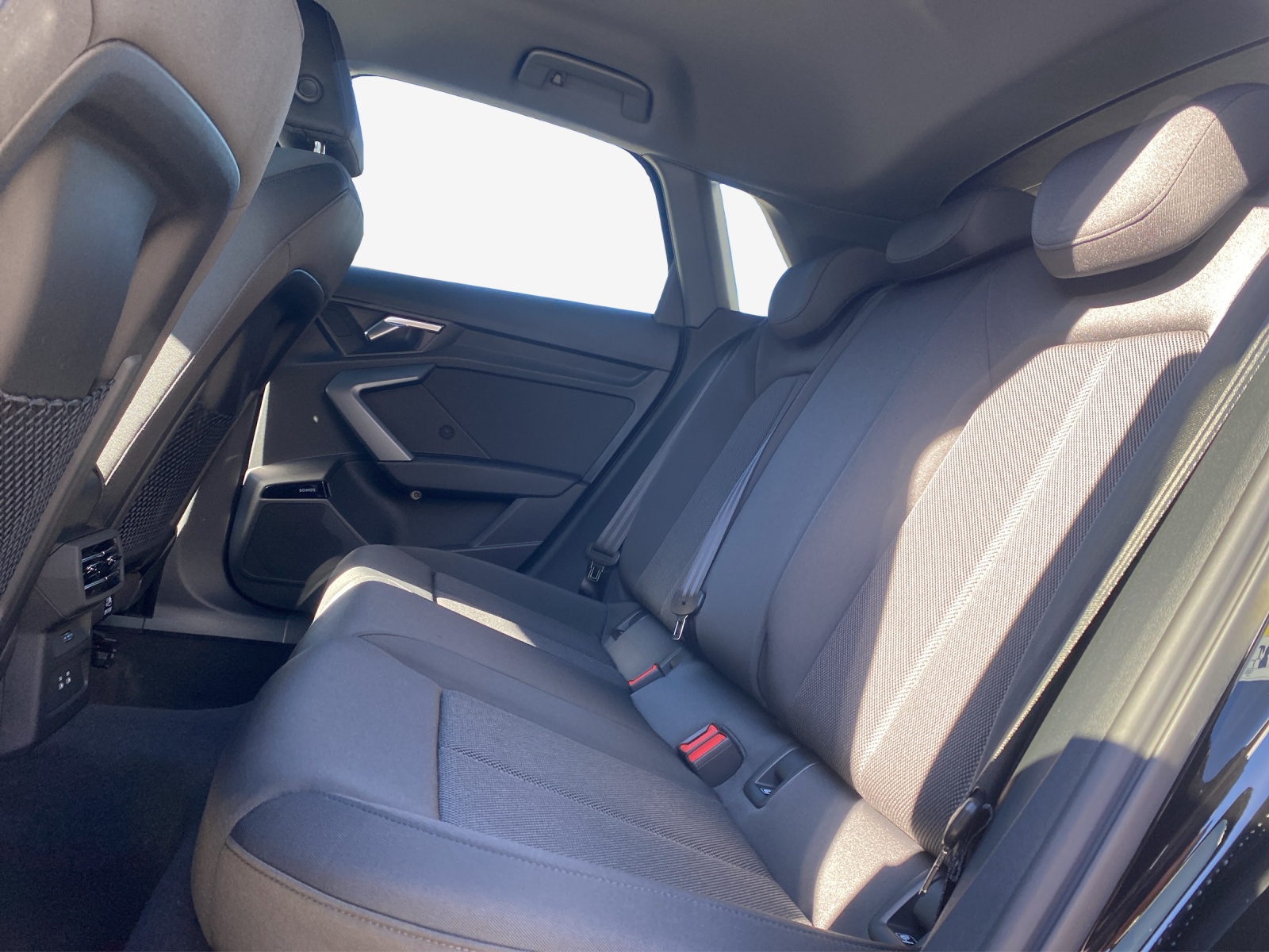 AUDI A3 Sportback TFSI 110 kW Attraction S tronic-image-11