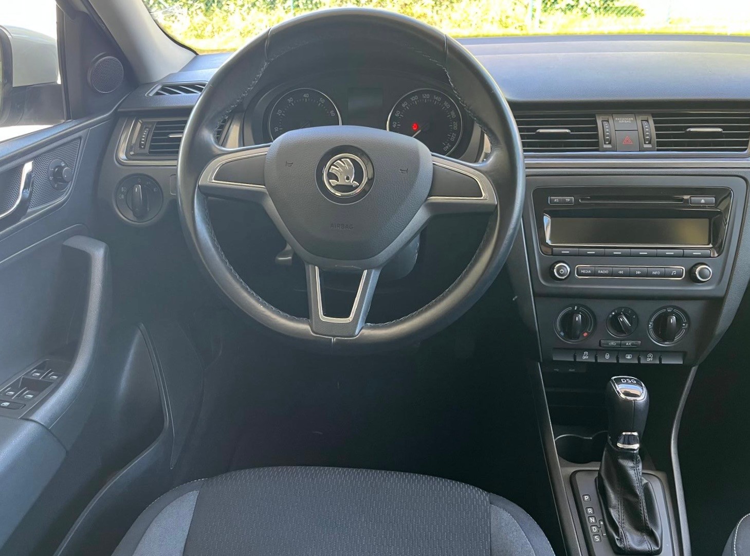 SKODA Rapid Spaceback 1.4 TSI Ambition DSG-image-11