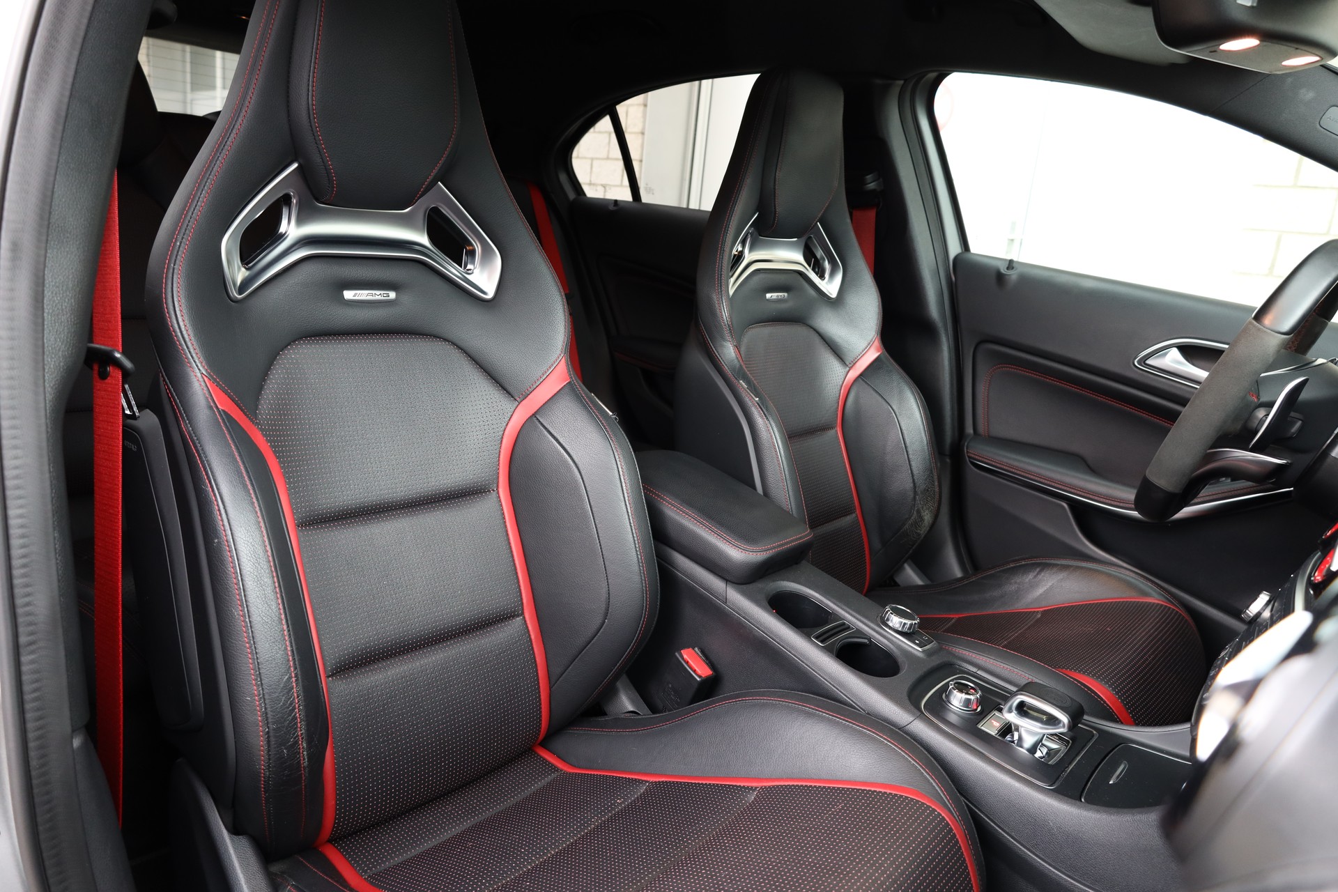 MERCEDES-BENZ A 45 AMG 4Matic Speedshift 7G-DCT-image-14
