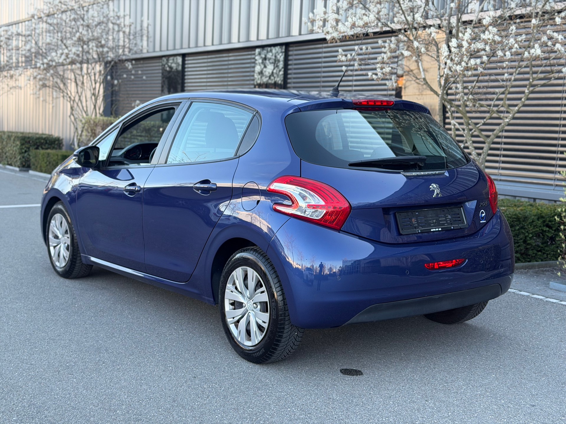 PEUGEOT 208 1.4 VTI Active-image-6