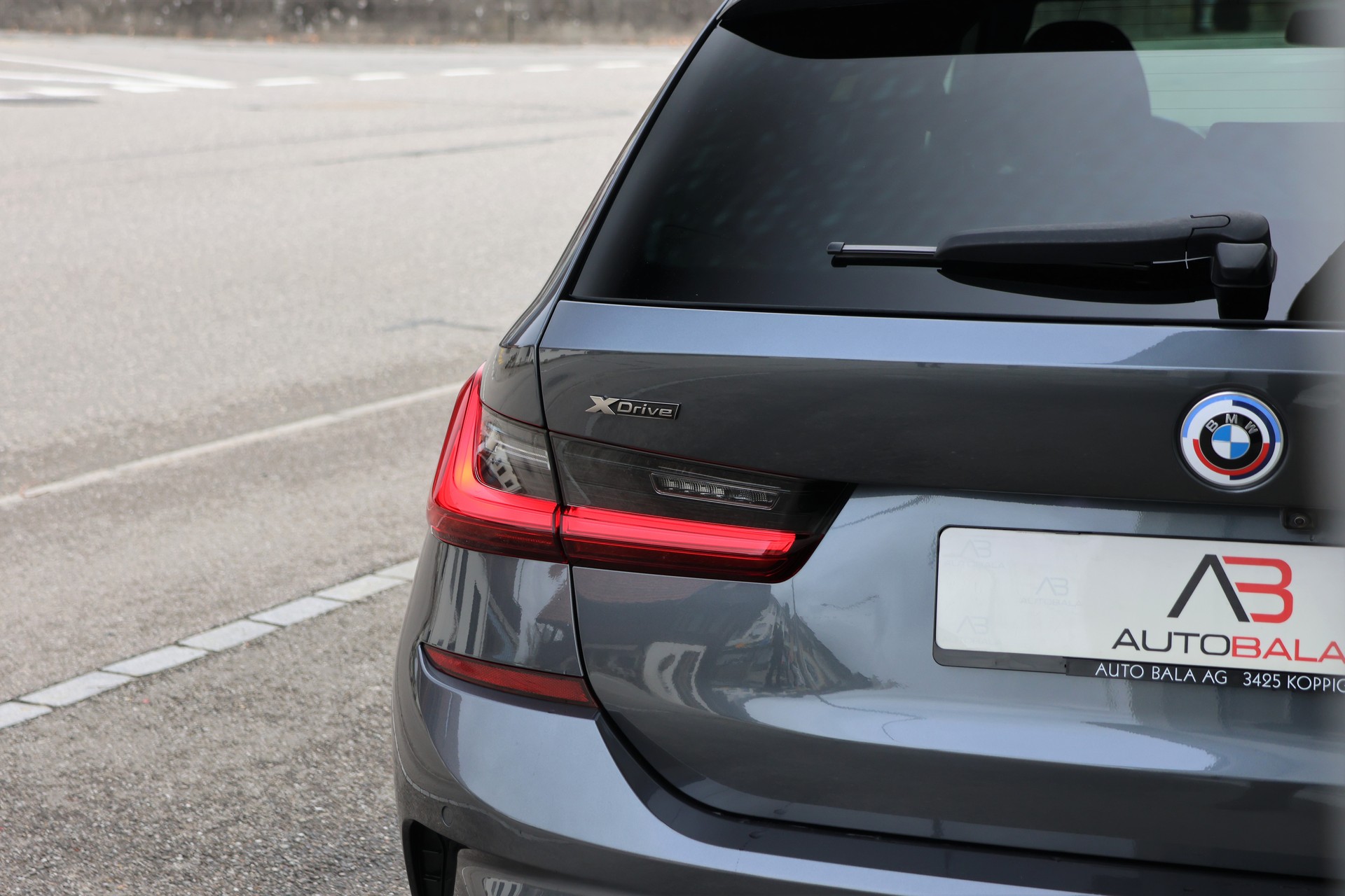 BMW M340i xDrive 48V Touring Steptronic (CH)-image-5