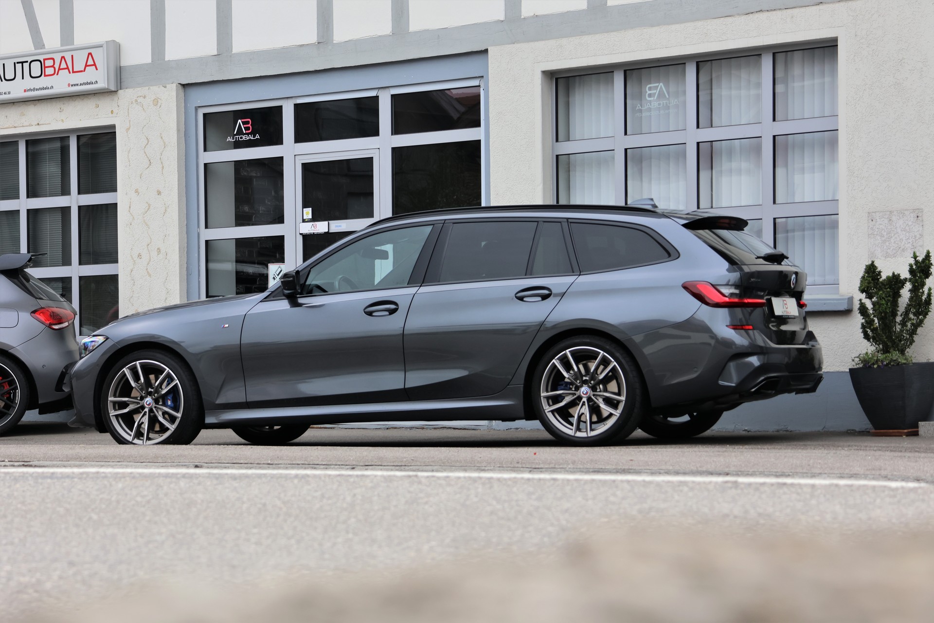 BMW M340i xDrive 48V Touring Steptronic (CH)-image-3